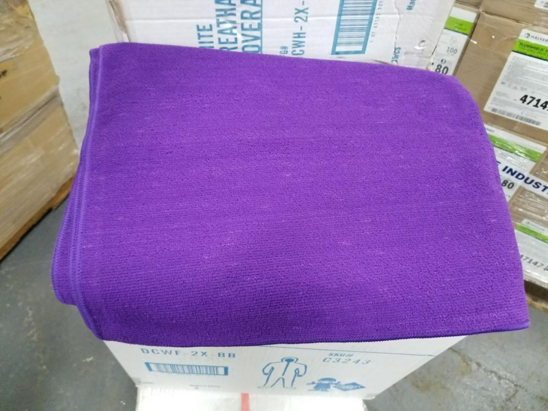 Qty 900 - 16in x 16in microfiber cloth. (5 cases of 180)