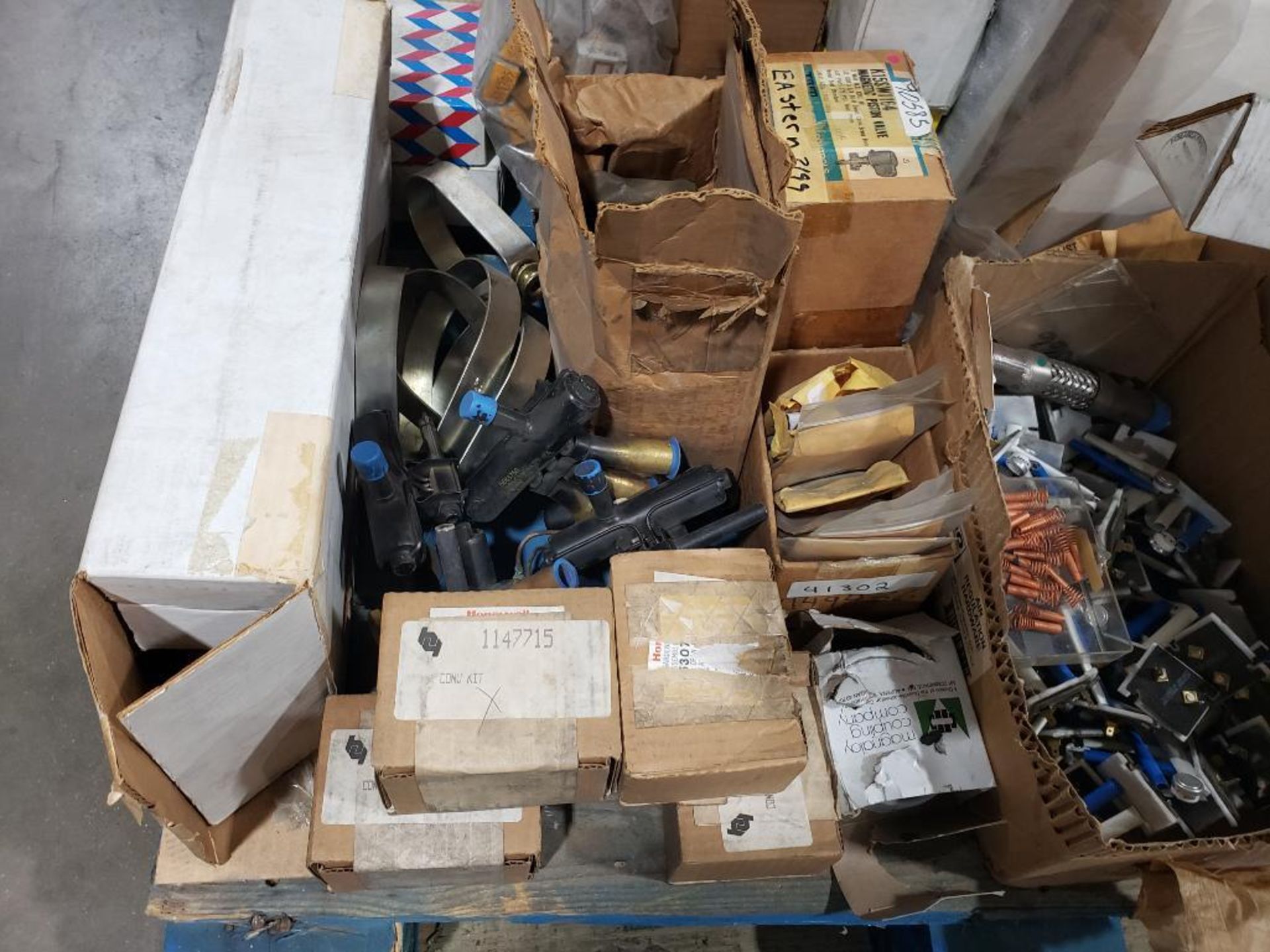 Pallet of assorted parts and electrical. - Image 8 of 11