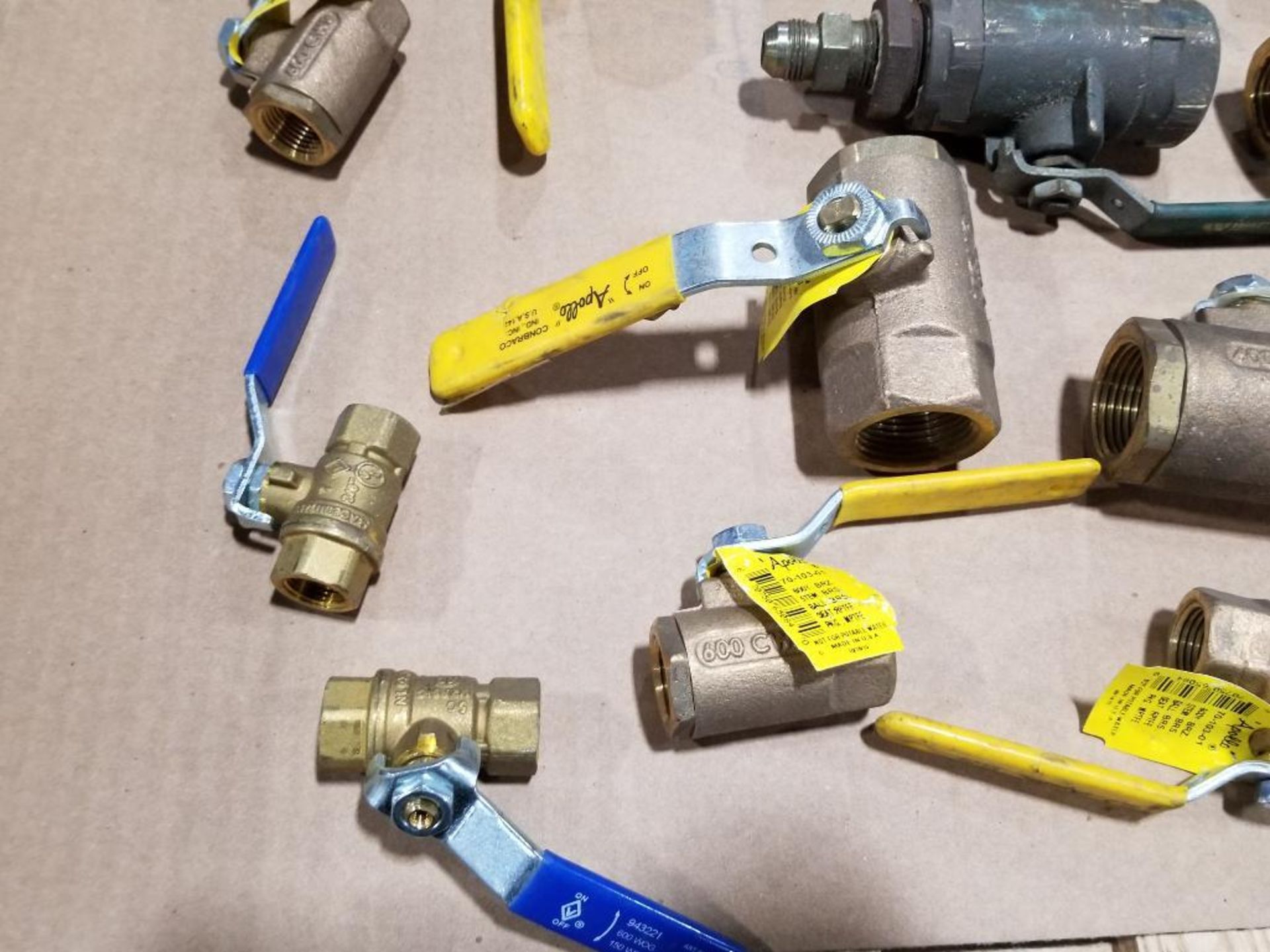 Large pallet assortment of brass valves. - Image 2 of 15