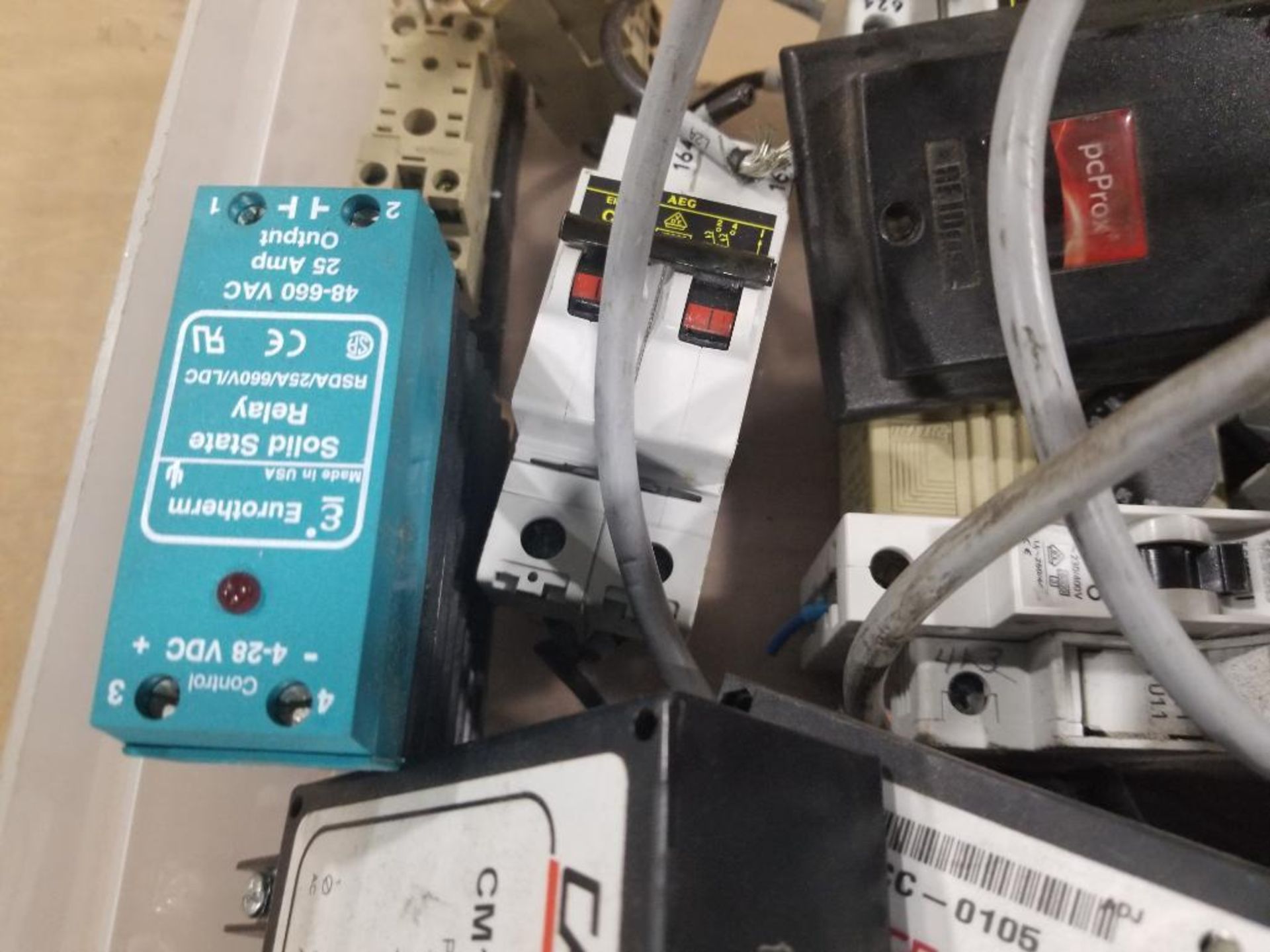 Large assortment of electrical. - Image 11 of 13
