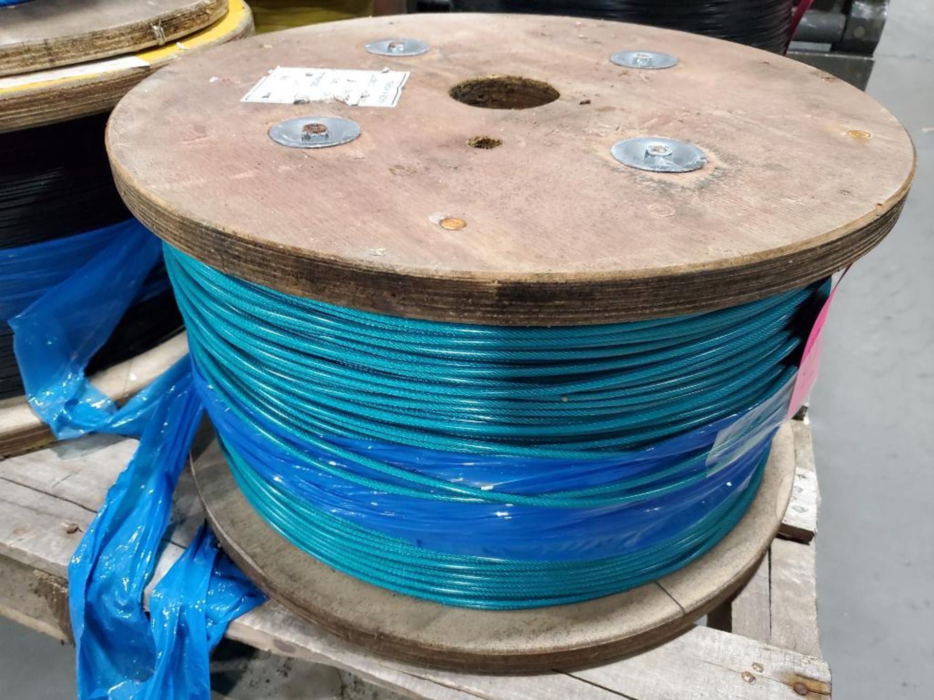 Roll of coated multi-strand steel cable. - Image 6 of 6