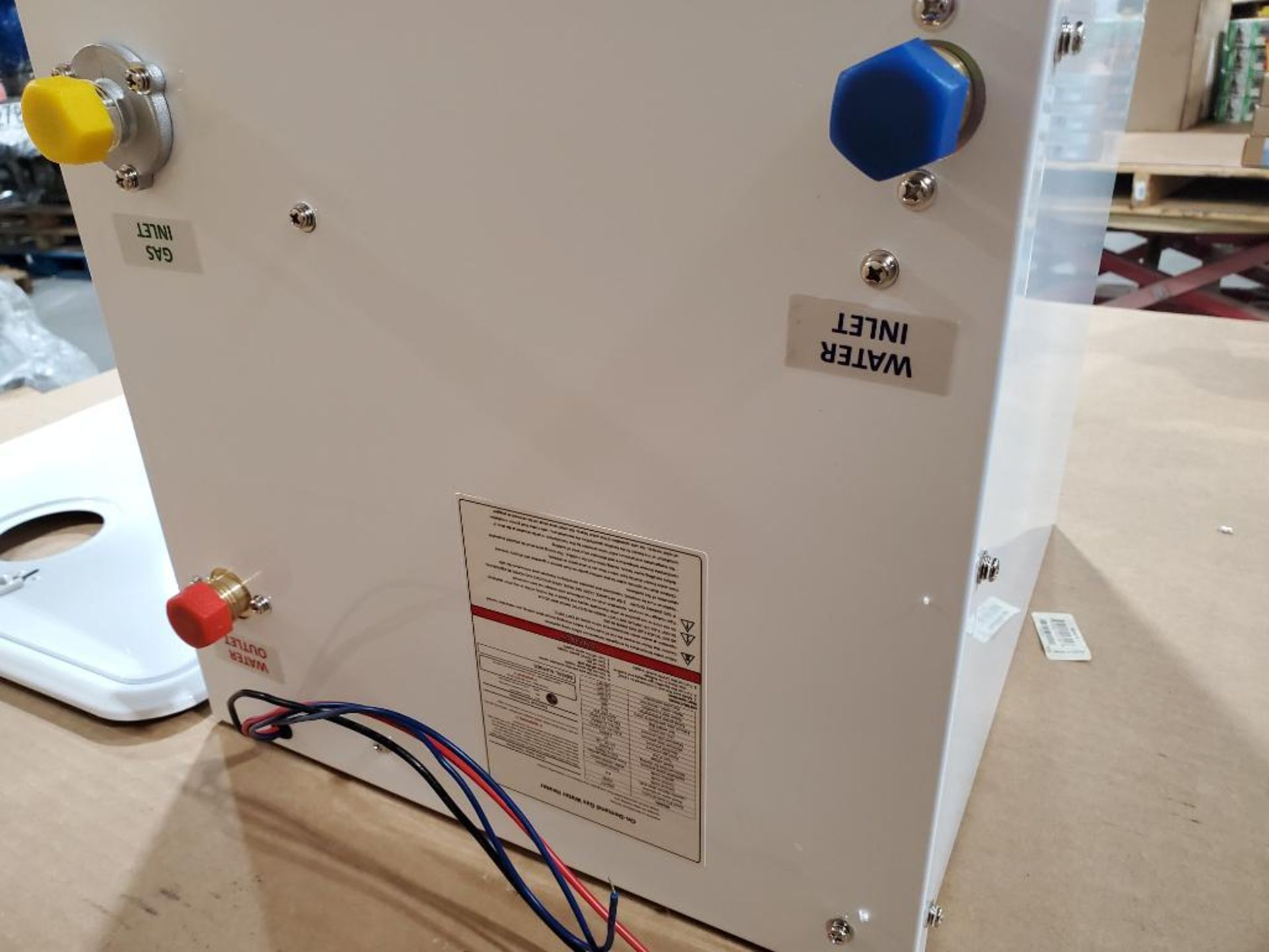 RV On-Demand gas water heater. Model JSQ-C1. - Image 7 of 8