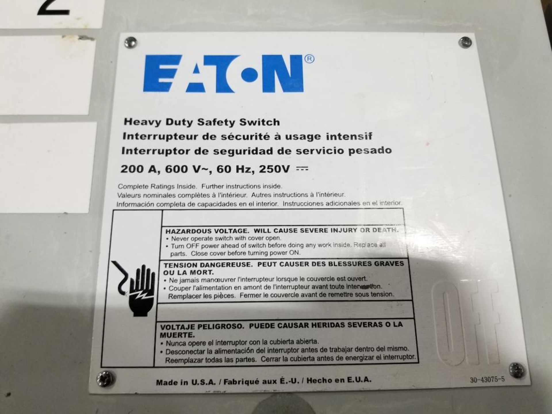 200 amp Eaton safety disconnect switch. - Image 2 of 6
