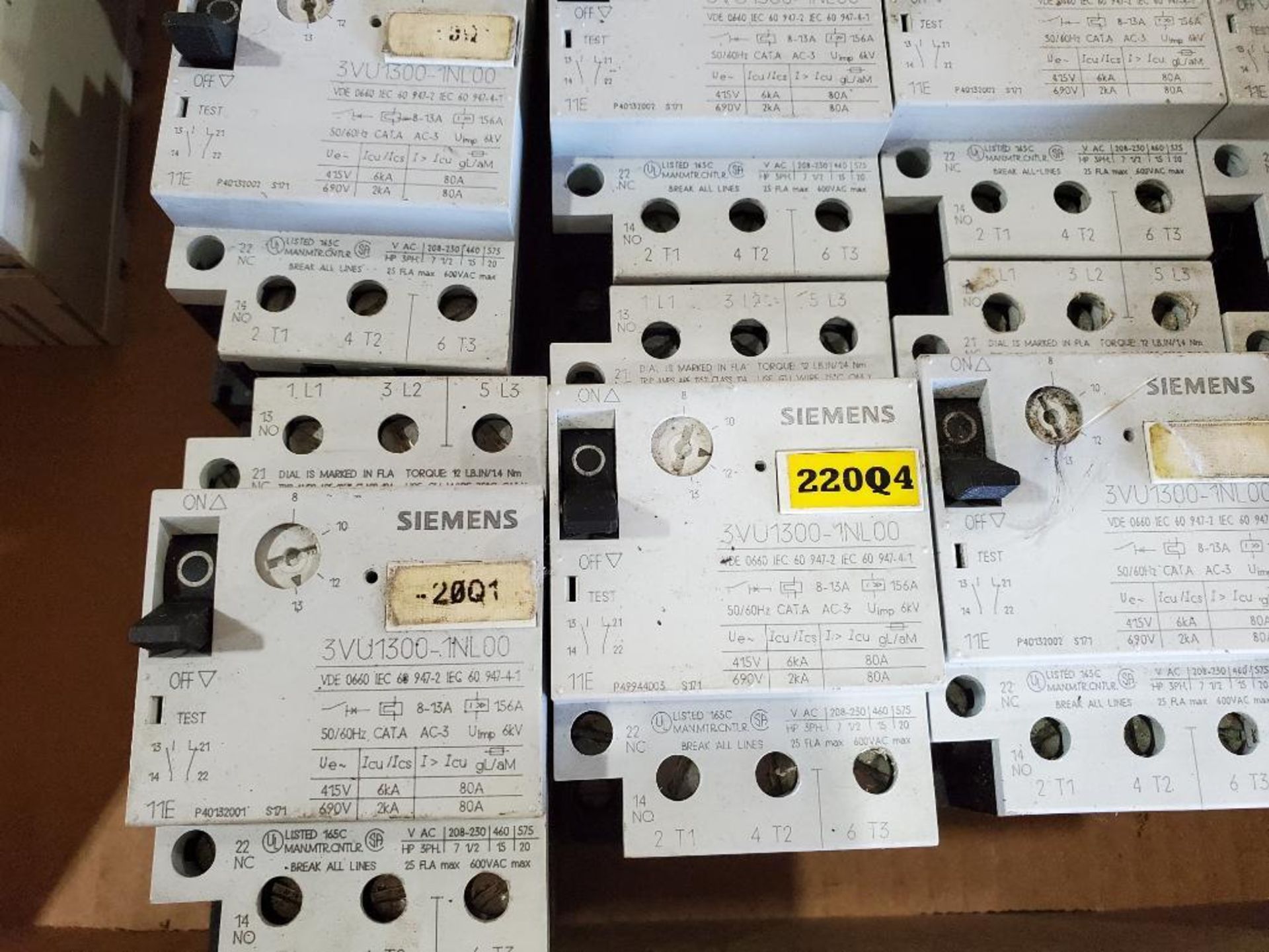 Assorted Siemens and Allen Bradley contactors. - Image 7 of 9