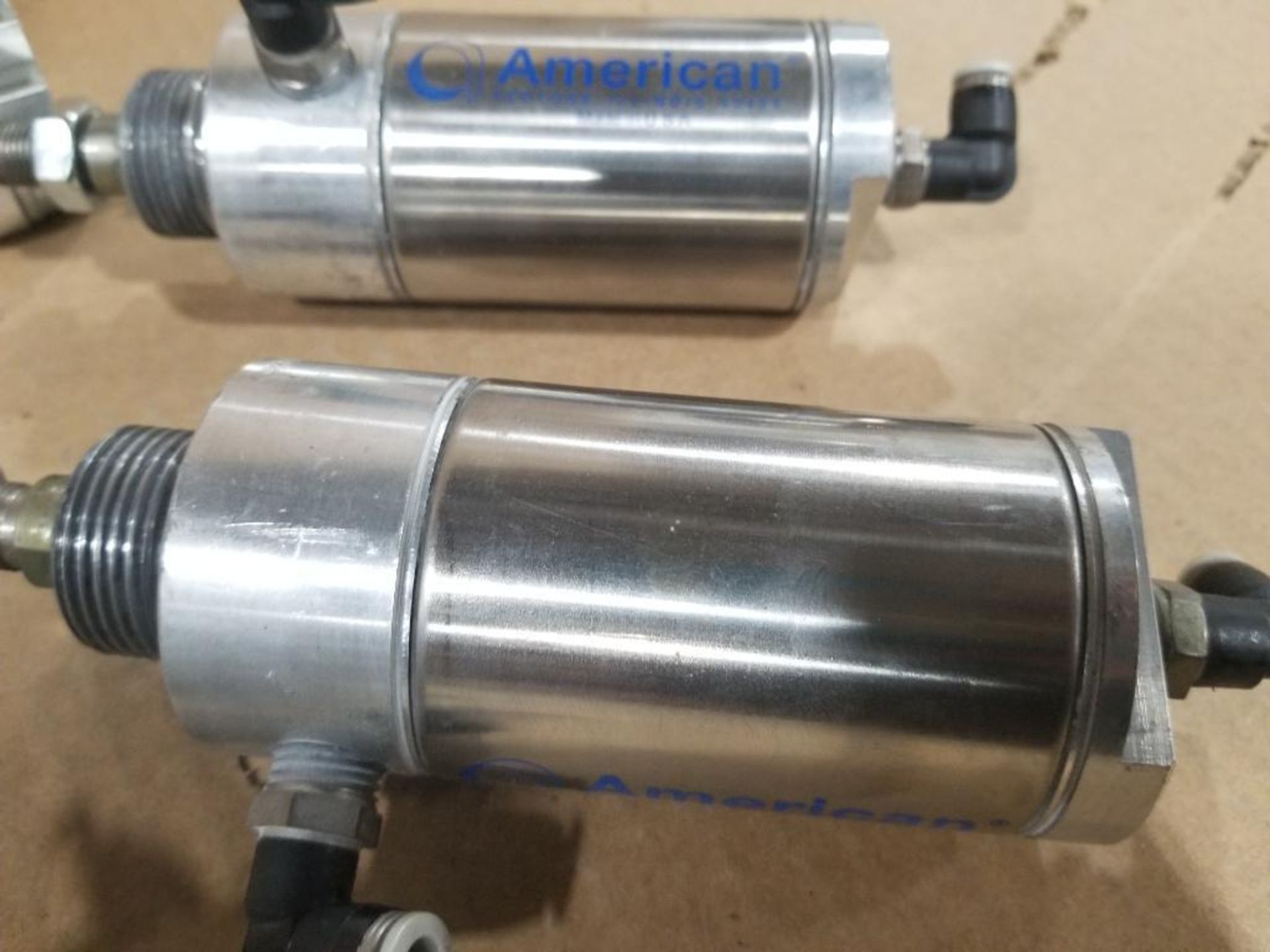 Assorted pneumatic cylinders and actuators. - Image 2 of 12