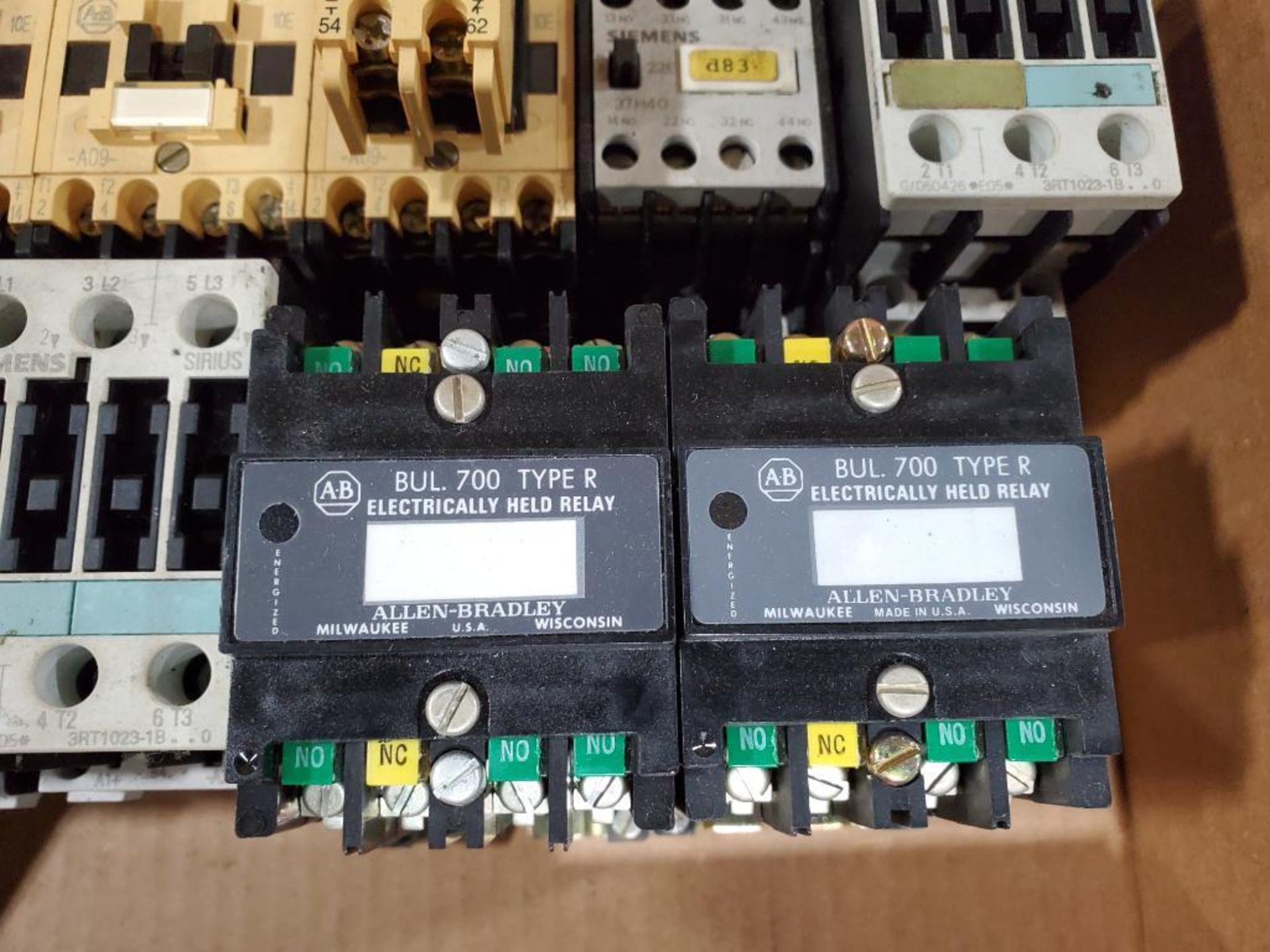 Assorted Siemens and Allen Bradley contactors. - Image 4 of 5