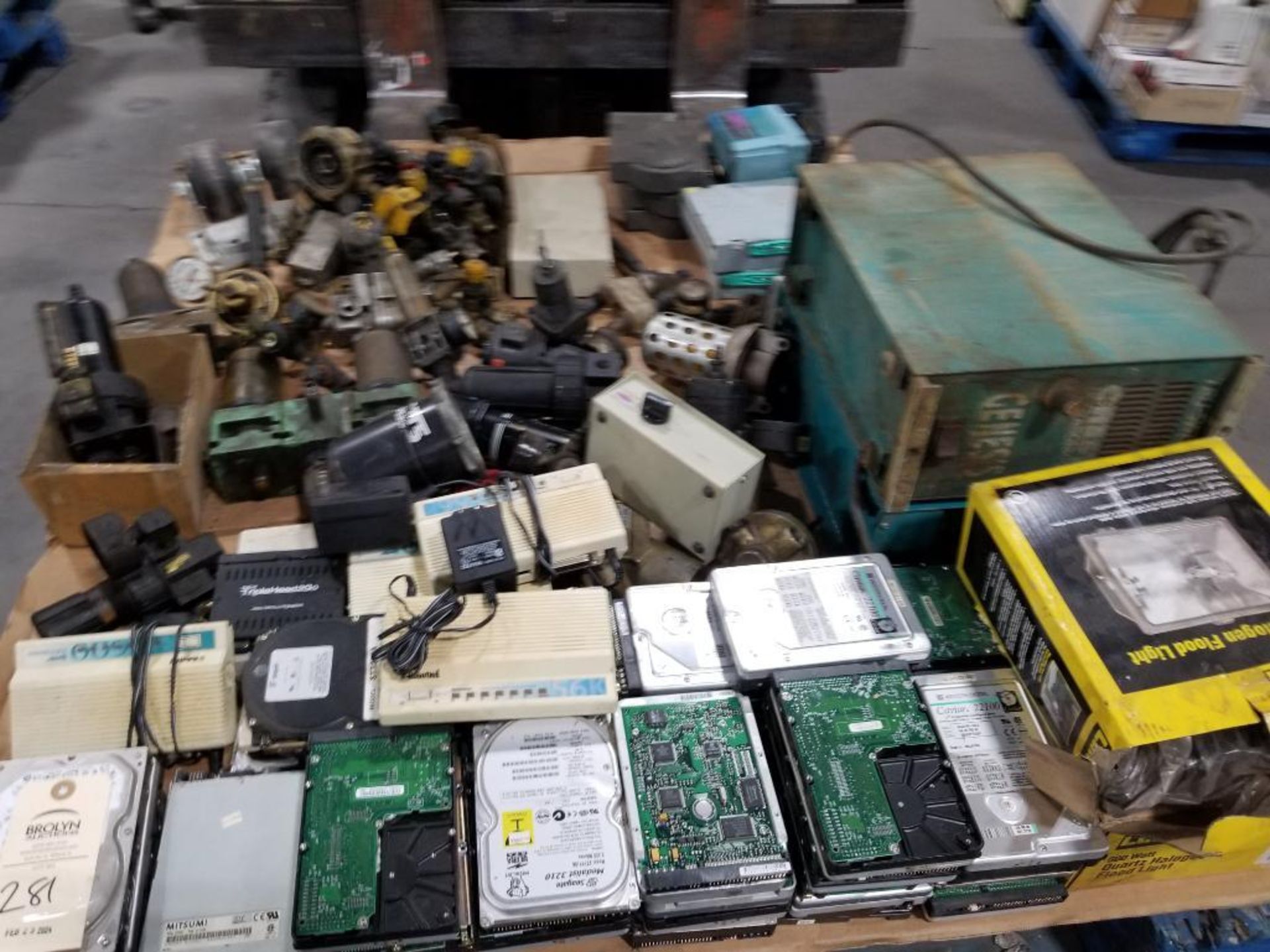 Pallet of assorted parts and electrical. - Image 3 of 20