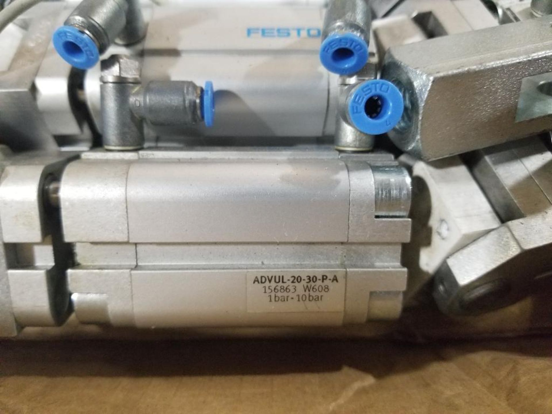 Large assortment of Festo pneumatic cylinders. - Image 5 of 12