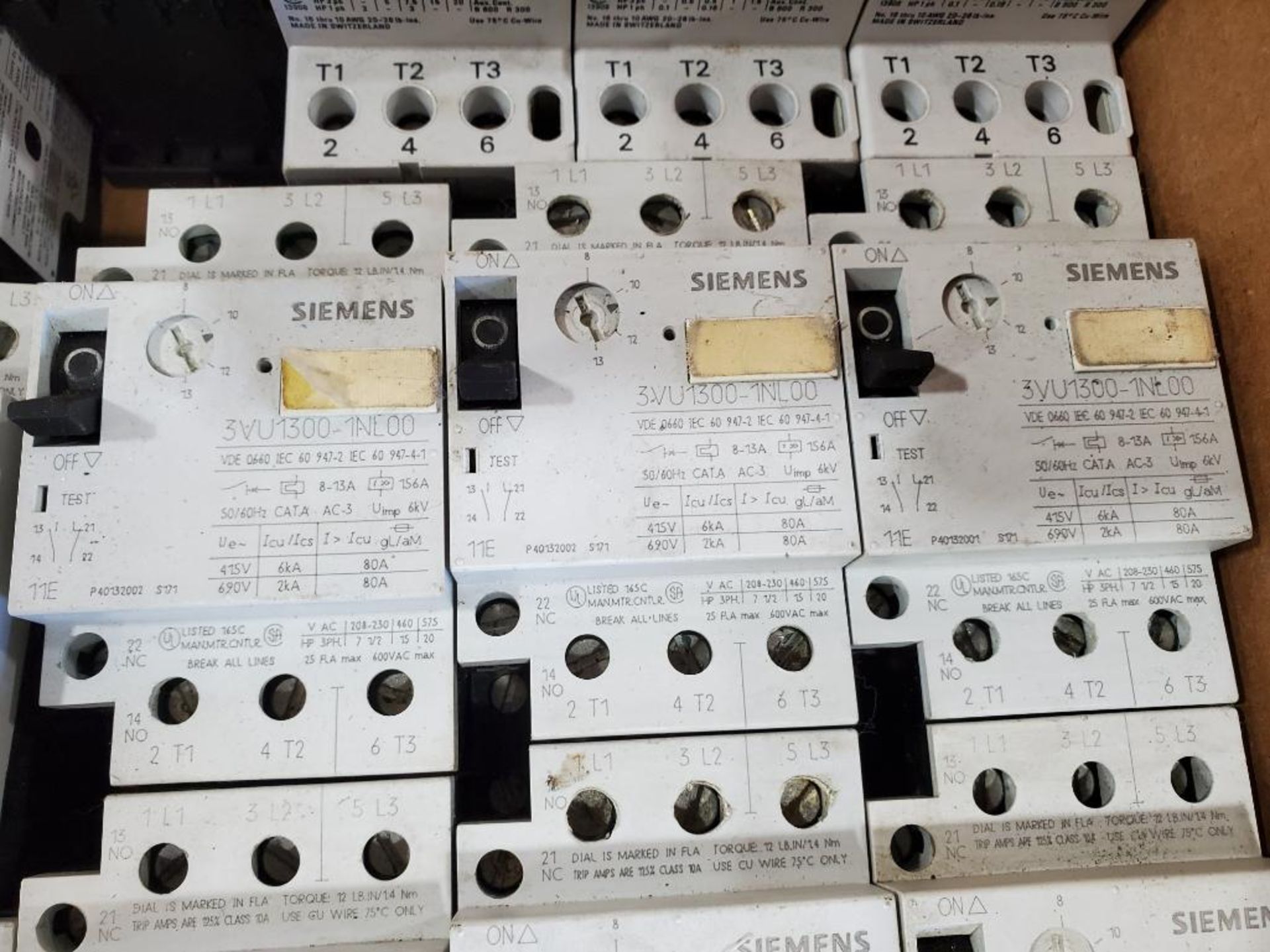 Assorted Siemens and Allen Bradley contactors. - Image 5 of 9