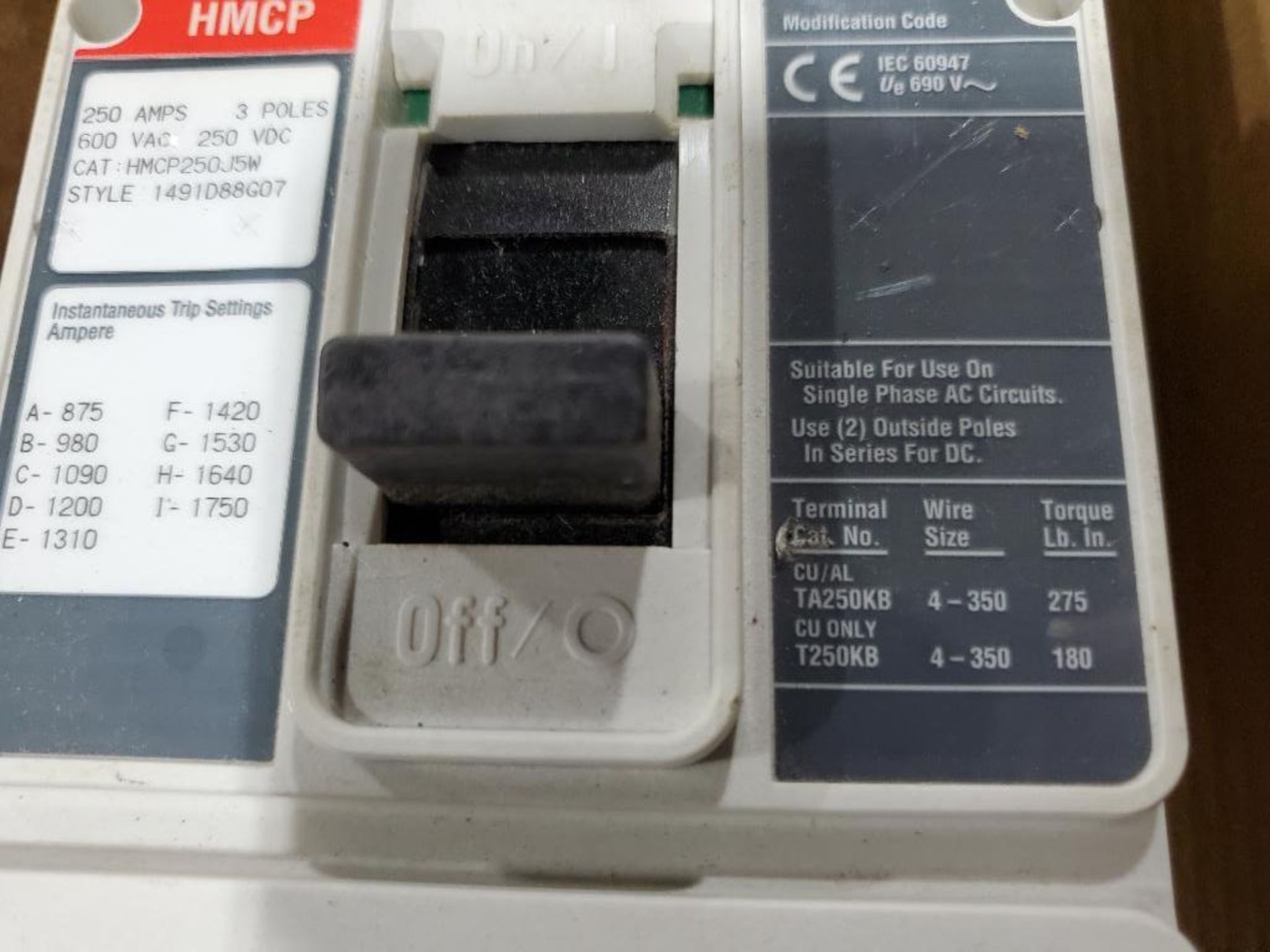 250amp Eaton molded case circuit breaker. Catalog HMCP250J5W. - Image 7 of 8