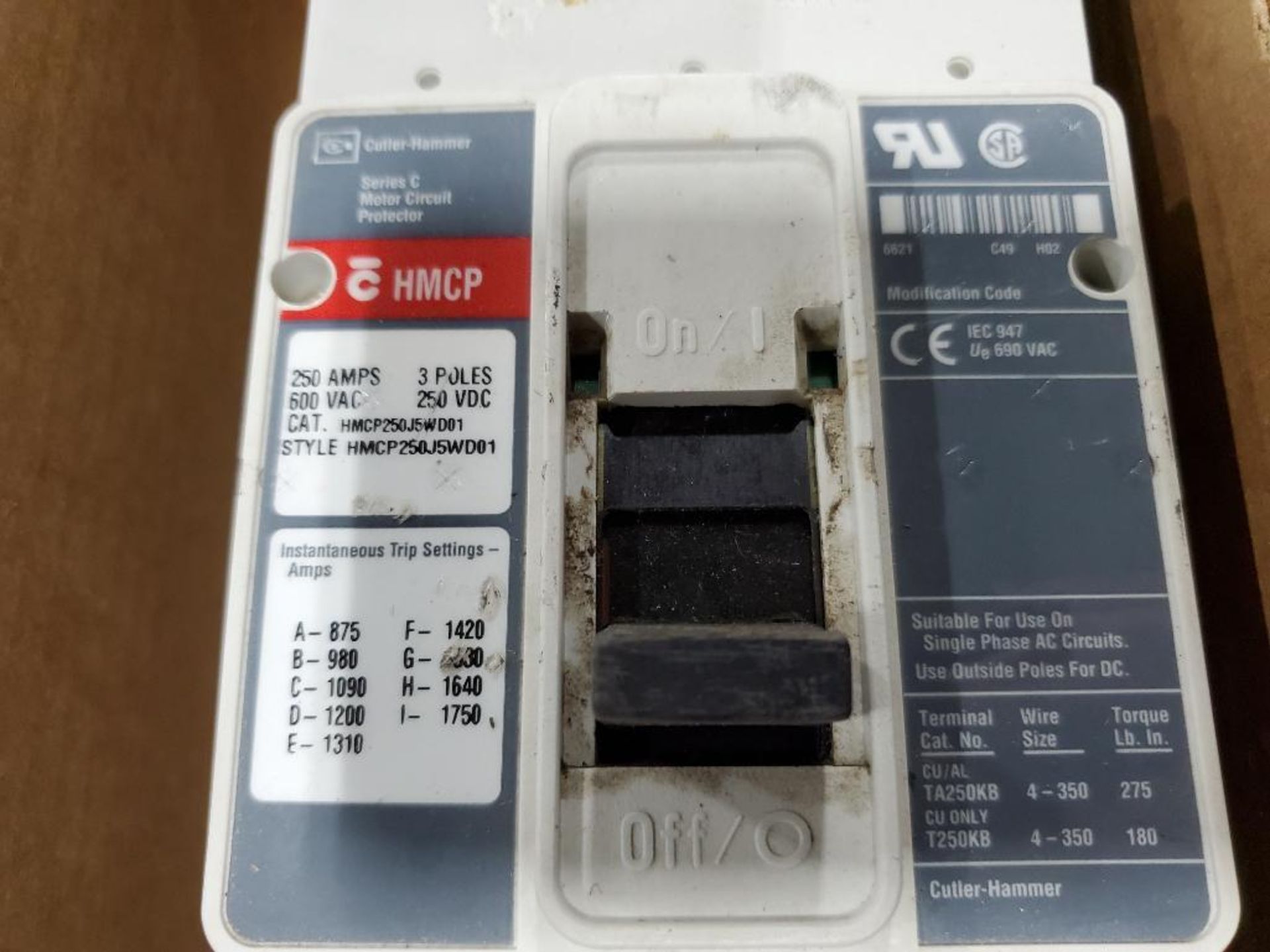 250amp Eaton molded case circuit breaker. Catalog HMCP250J5WD01. - Image 3 of 8