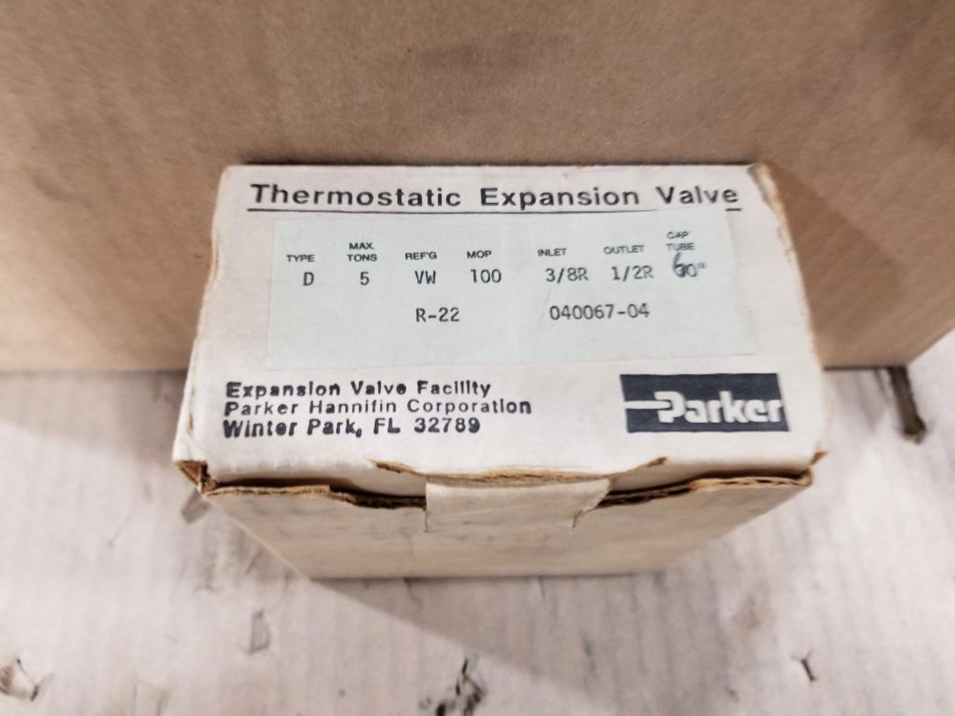 Large assortment of expansion valves. - Image 2 of 9