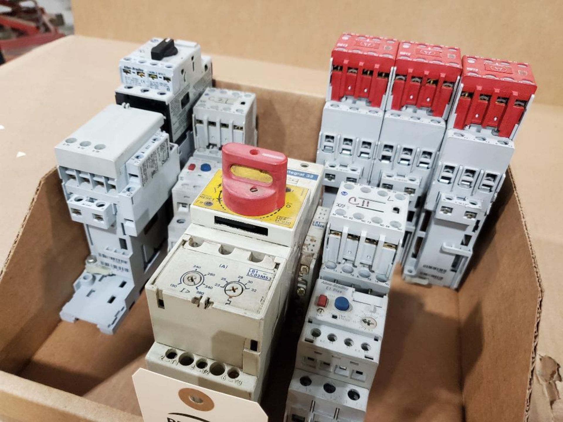 Assorted Square D and Allen Bradley contactors. - Image 8 of 9