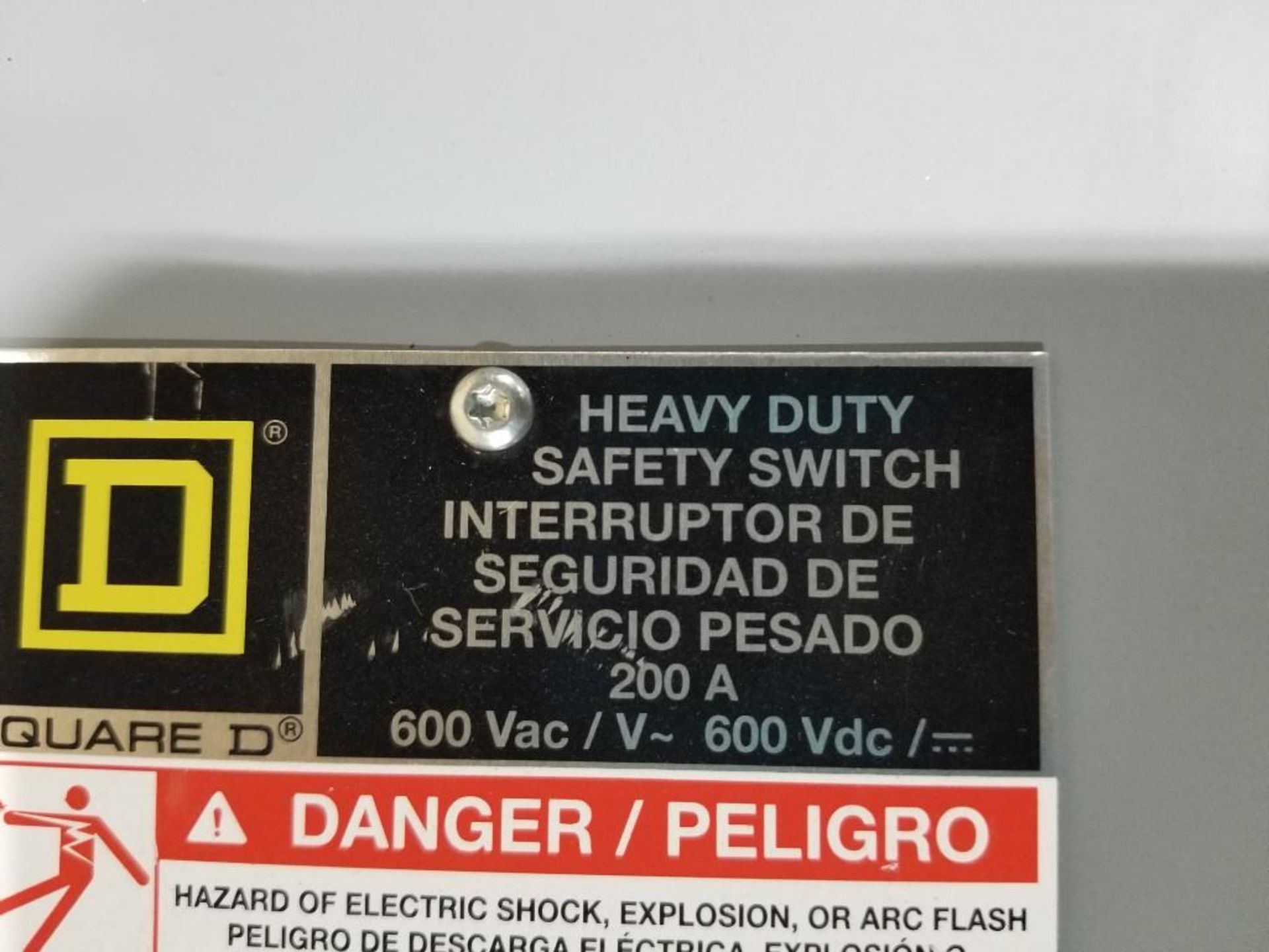 200 amp Square D safety disconnect switch. - Image 3 of 7