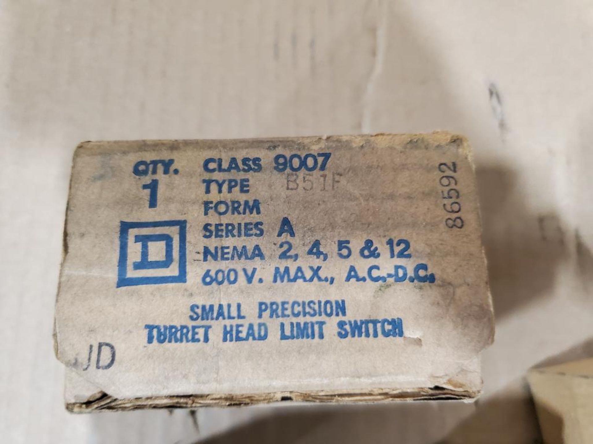 Assorted Square D, Eaton, and Honeywell electrical parts. - Image 3 of 9