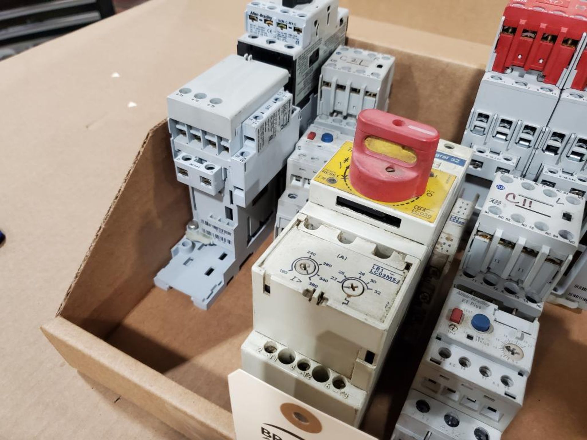 Assorted Square D and Allen Bradley contactors. - Image 7 of 9