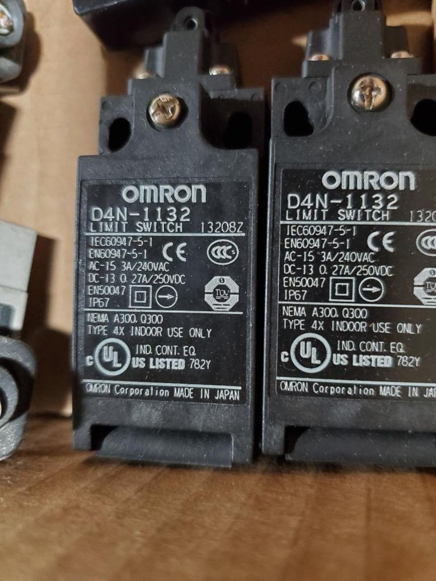 Large assortment of Omron limit switches. - Image 5 of 7