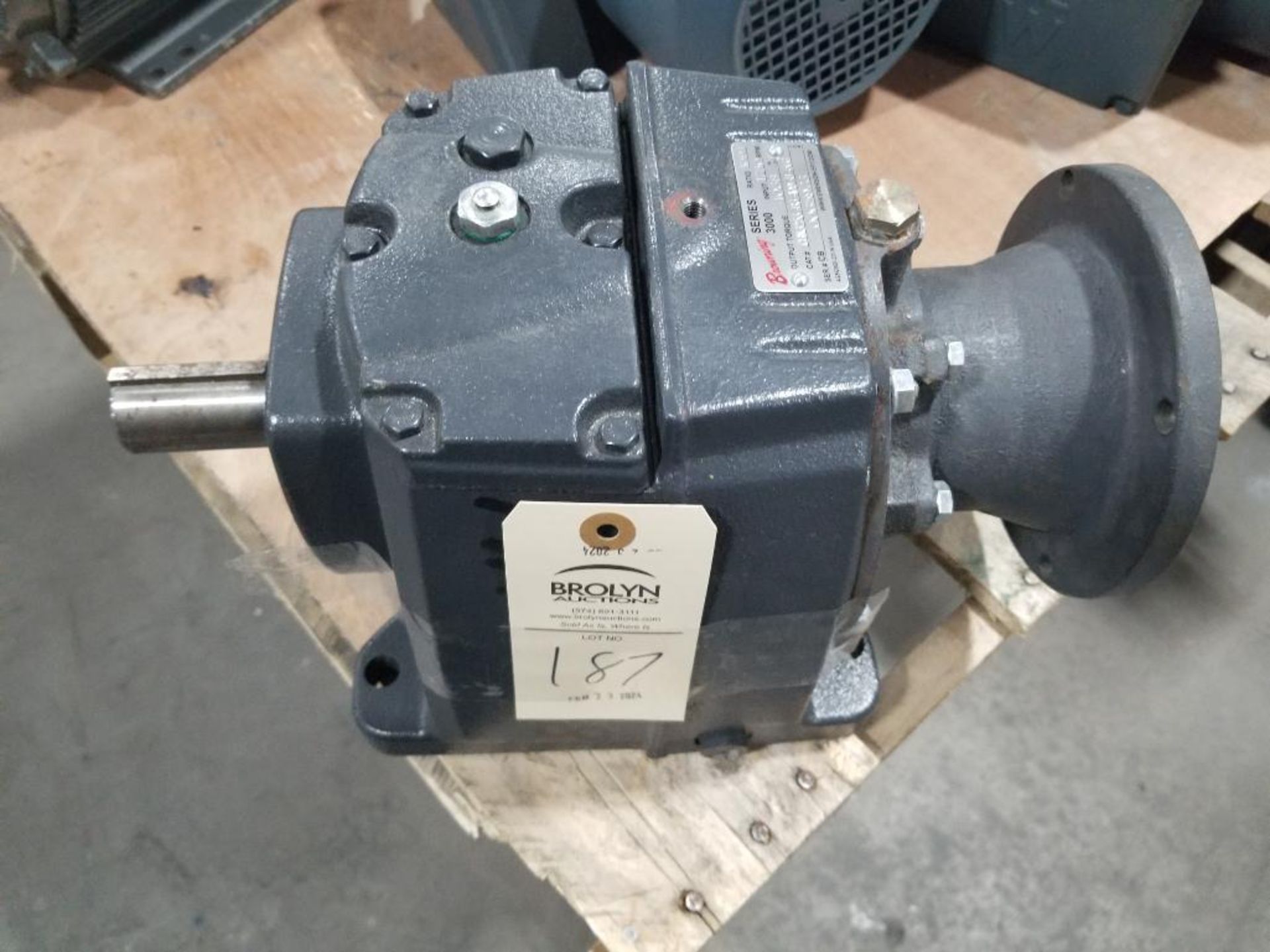 Browing series 3000 gearbox. Ratio 109:1. 1750 input. 4038in/lb output.