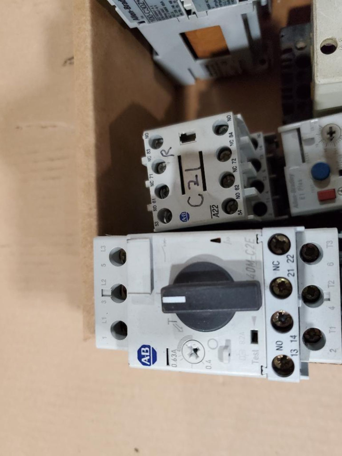 Assorted Square D and Allen Bradley contactors. - Image 4 of 9