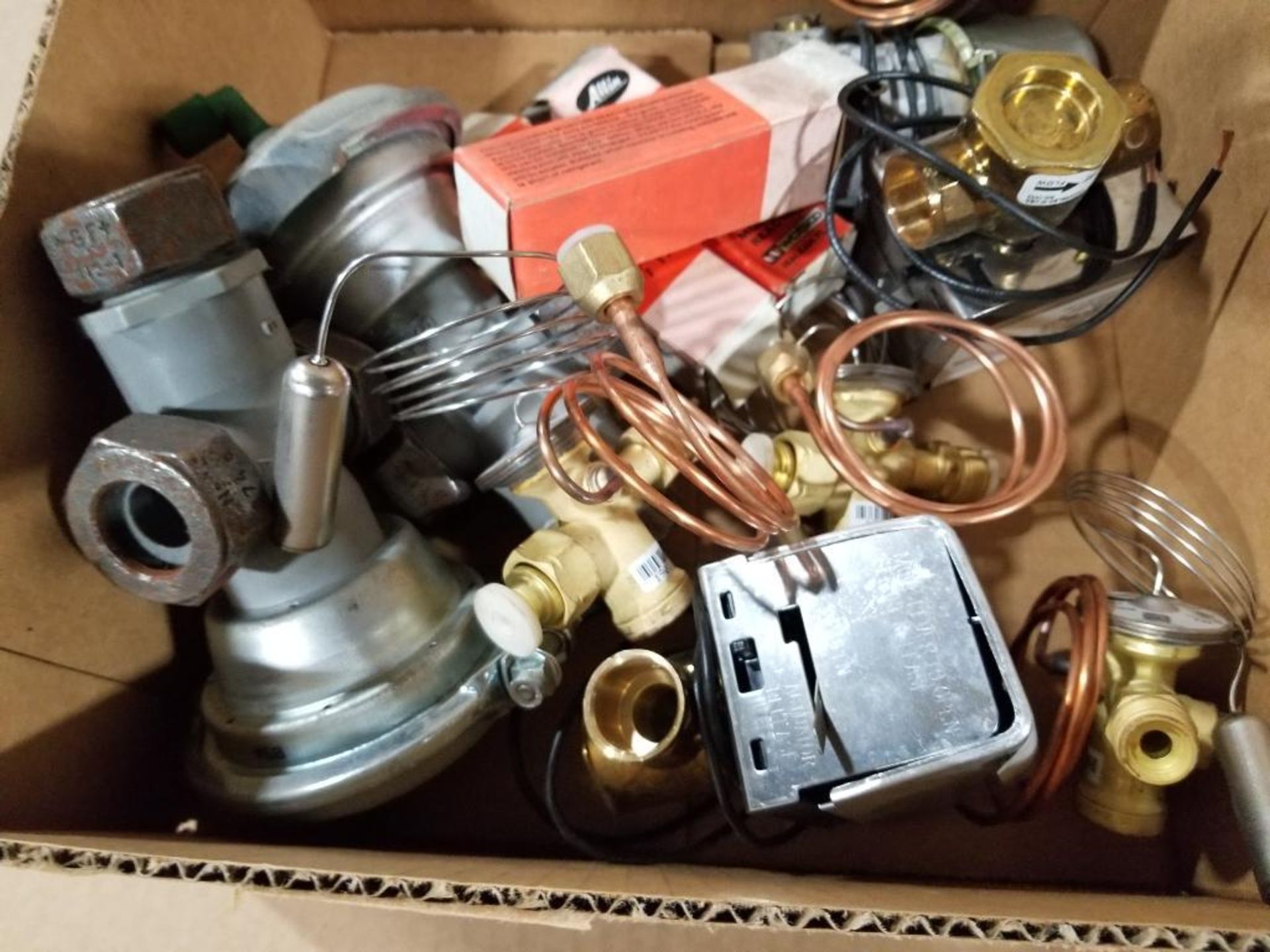 Large assortment of repair parts. - Image 6 of 10