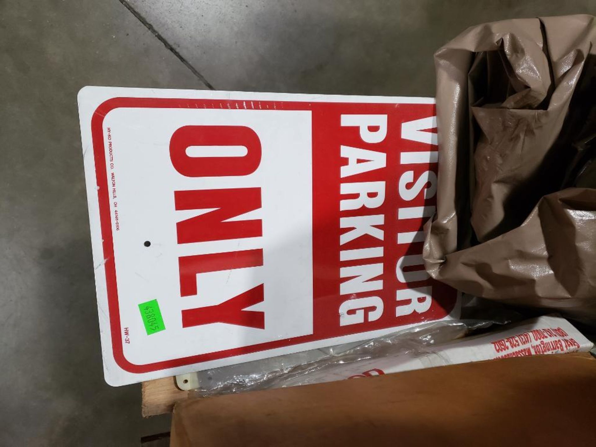 Pallet of assorted tarps, safety goggles, and other parts. - Image 15 of 23