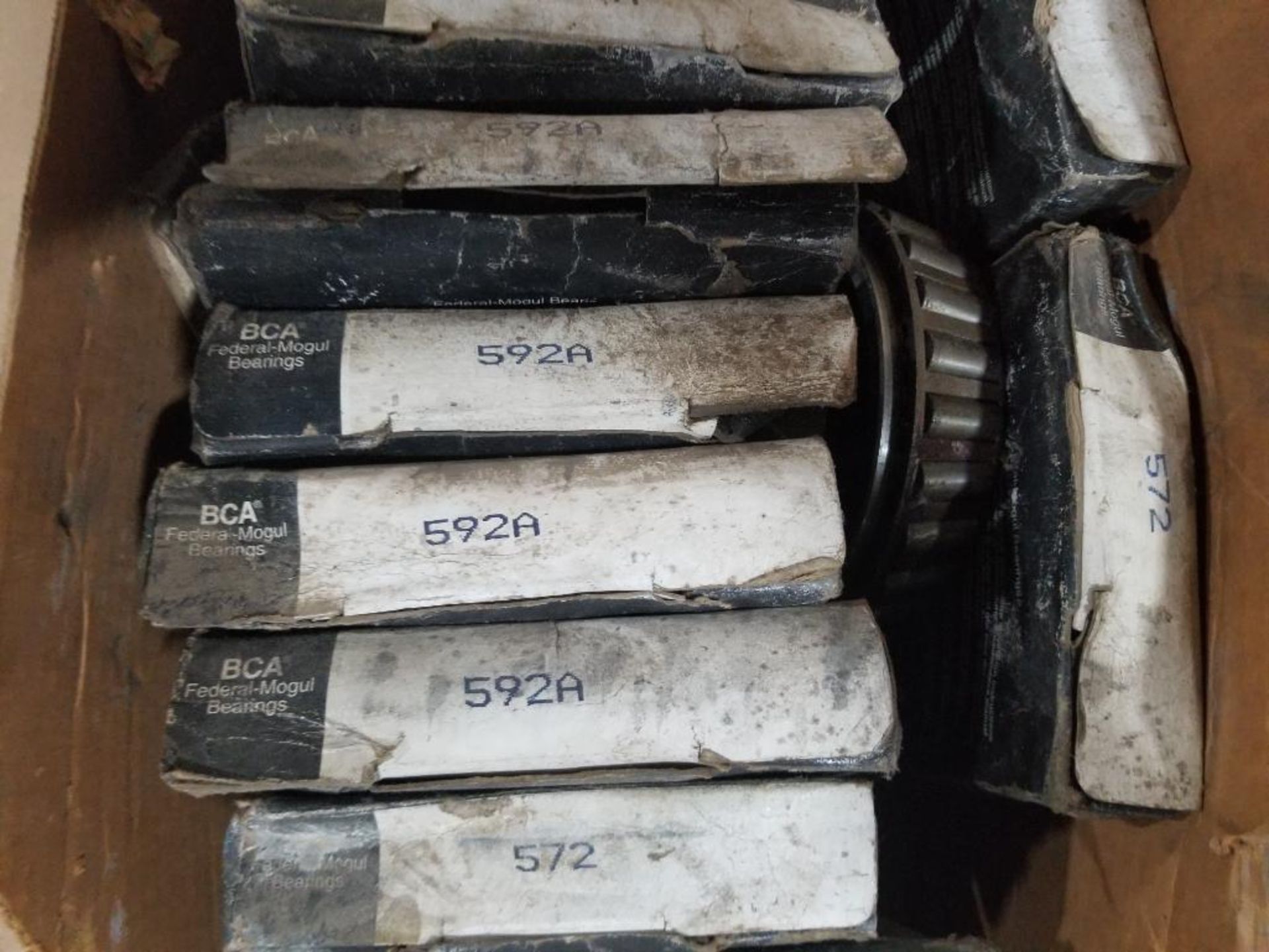 Large assortment of bearings. - Image 12 of 15