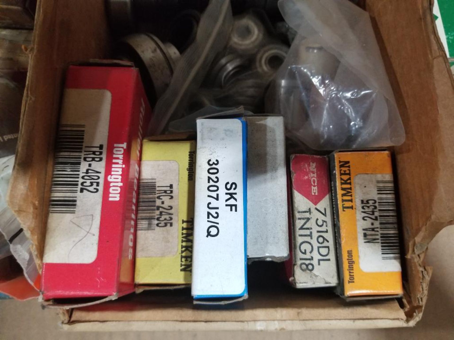 Large assortment of bearings. - Image 6 of 15