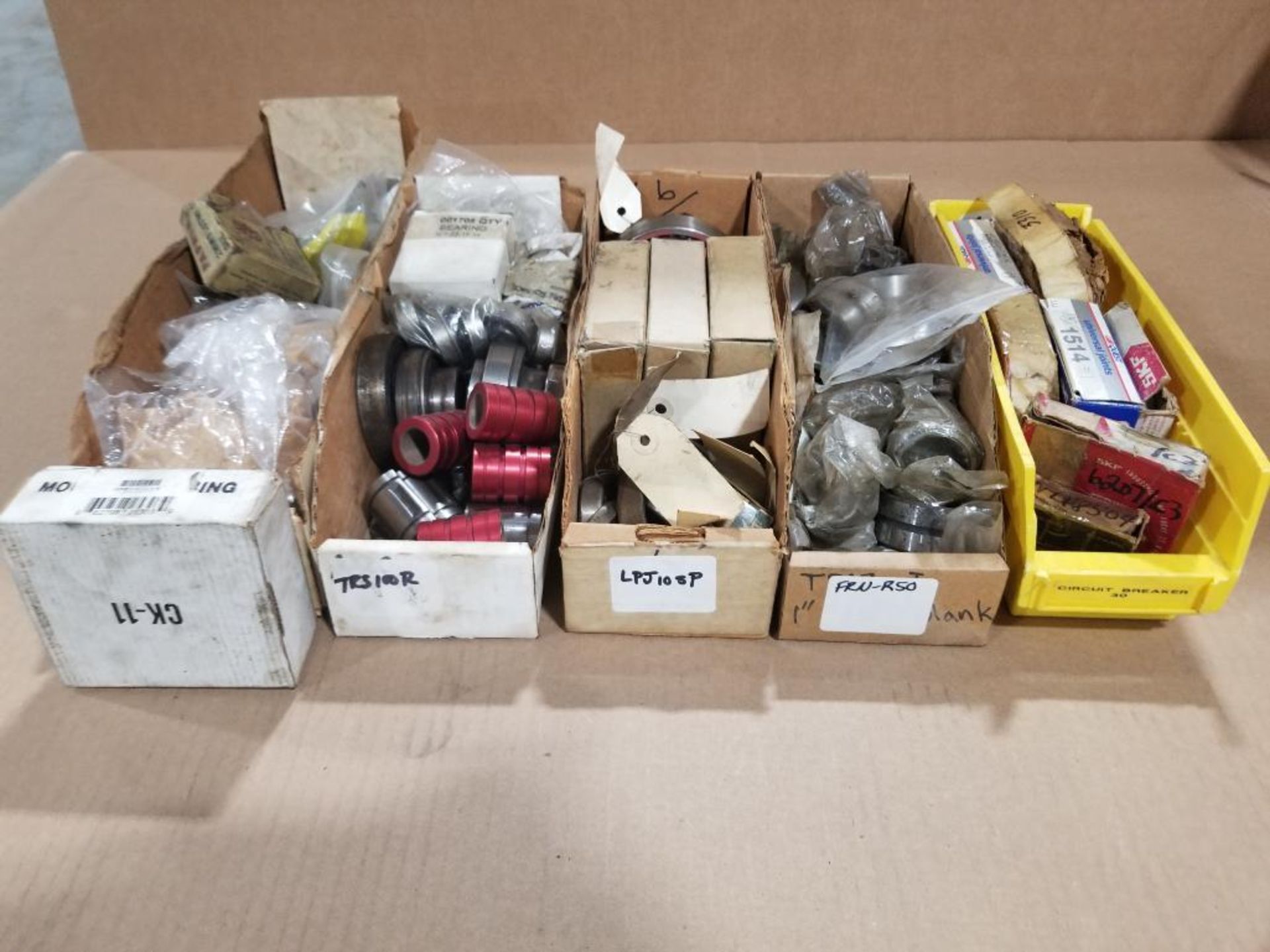 Large assortment of bearings. - Image 17 of 17