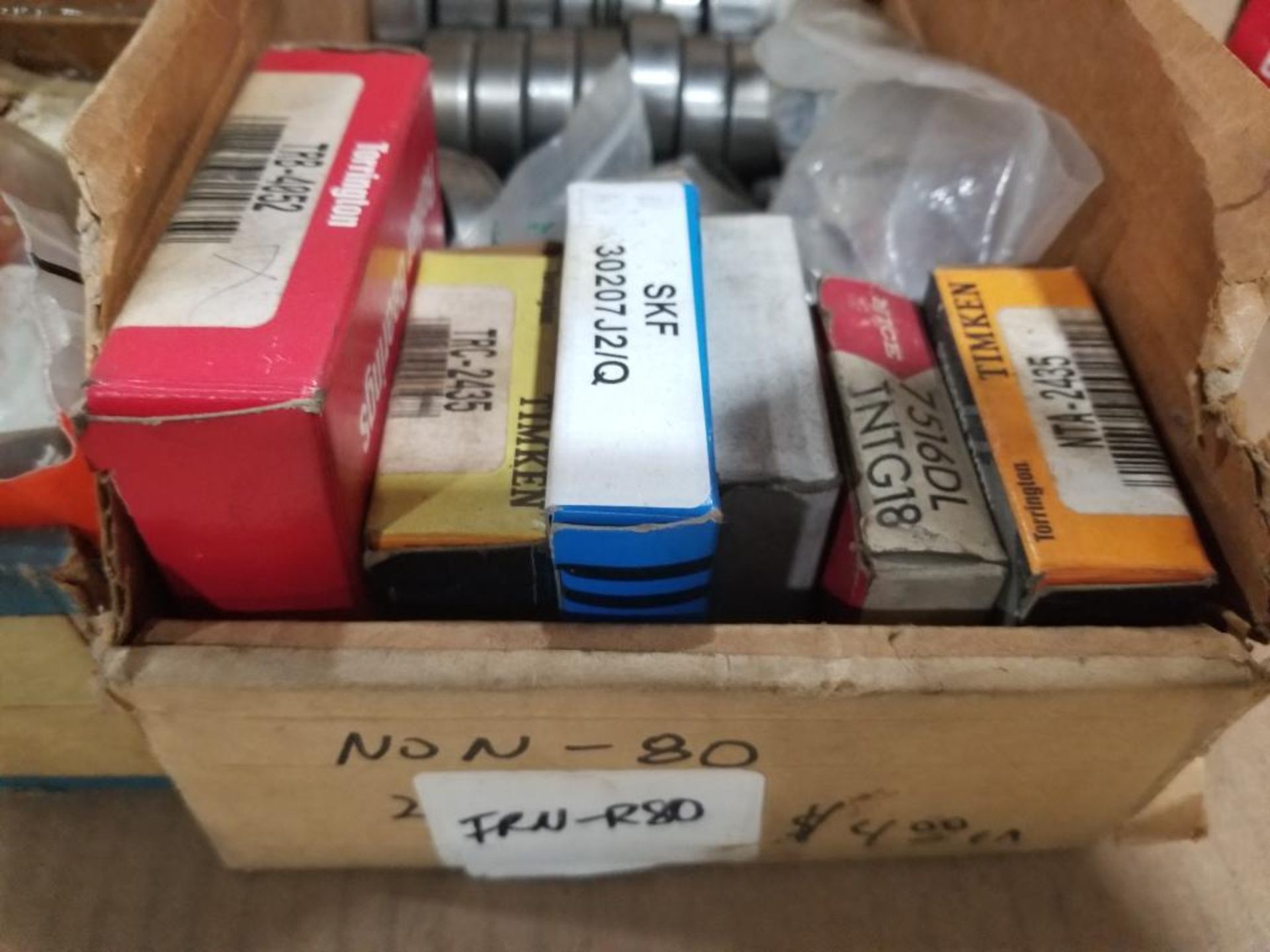 Large assortment of bearings. - Image 4 of 15