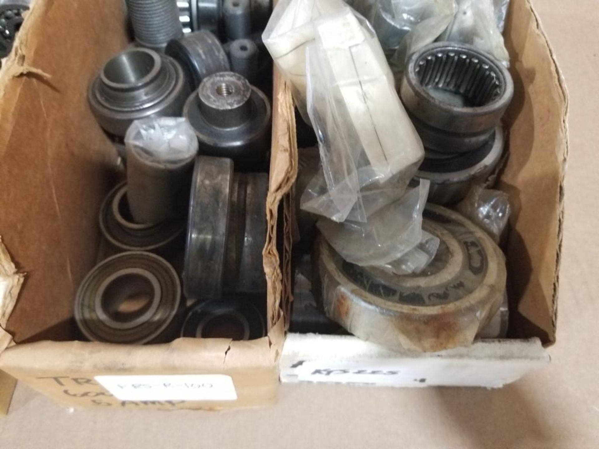 Large assortment of bearings. - Image 2 of 13