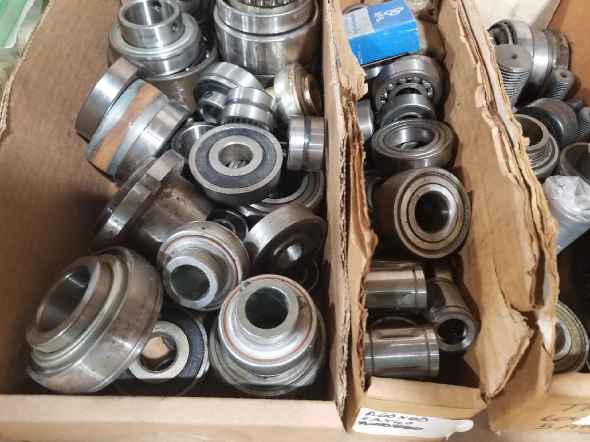 Large assortment of bearings. - Image 4 of 13