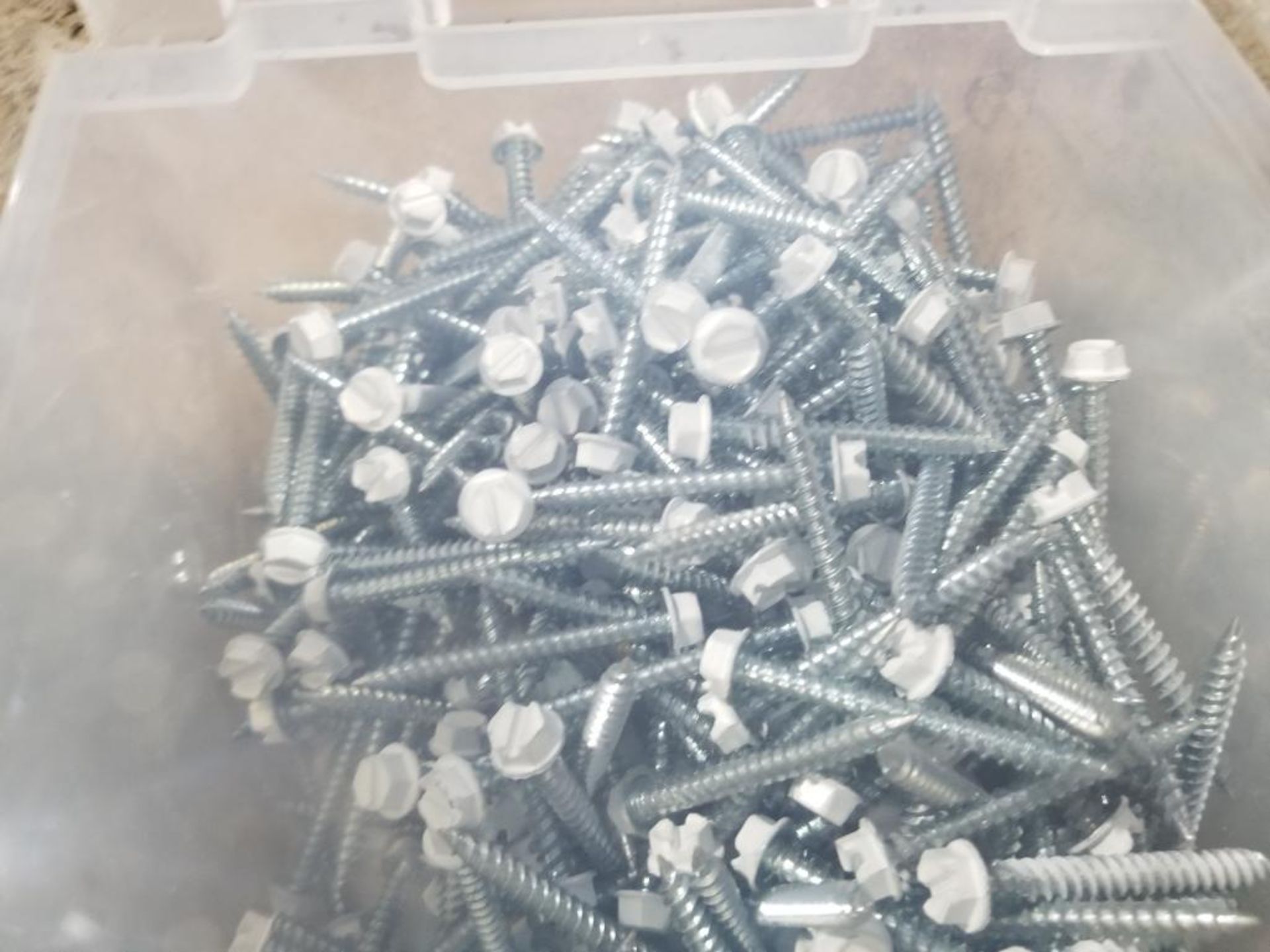 Qty 9000 - 8x1-1/2 white 1/4in hex head sheet metal screws. - Image 4 of 4