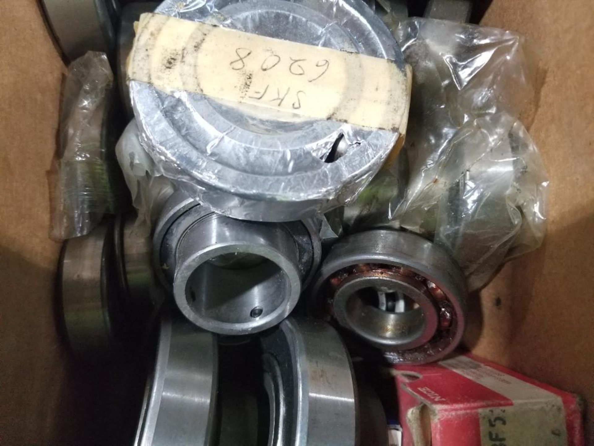 Large assortment of bearings. - Image 3 of 18
