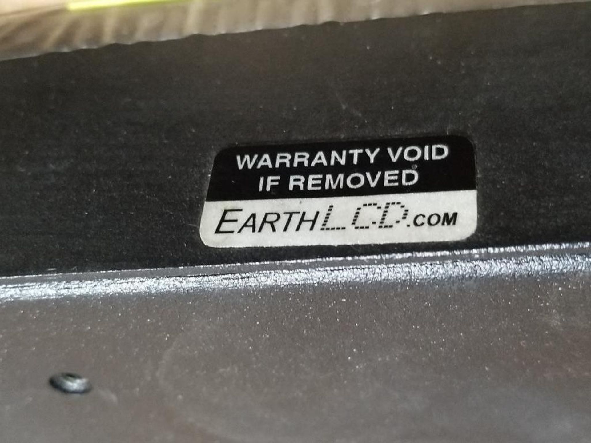 Earth LCD industrial monitor. Part number MTR-EVUE-12. - Image 5 of 6