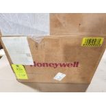 Honeywell valve. Part number V5011A1734/U.