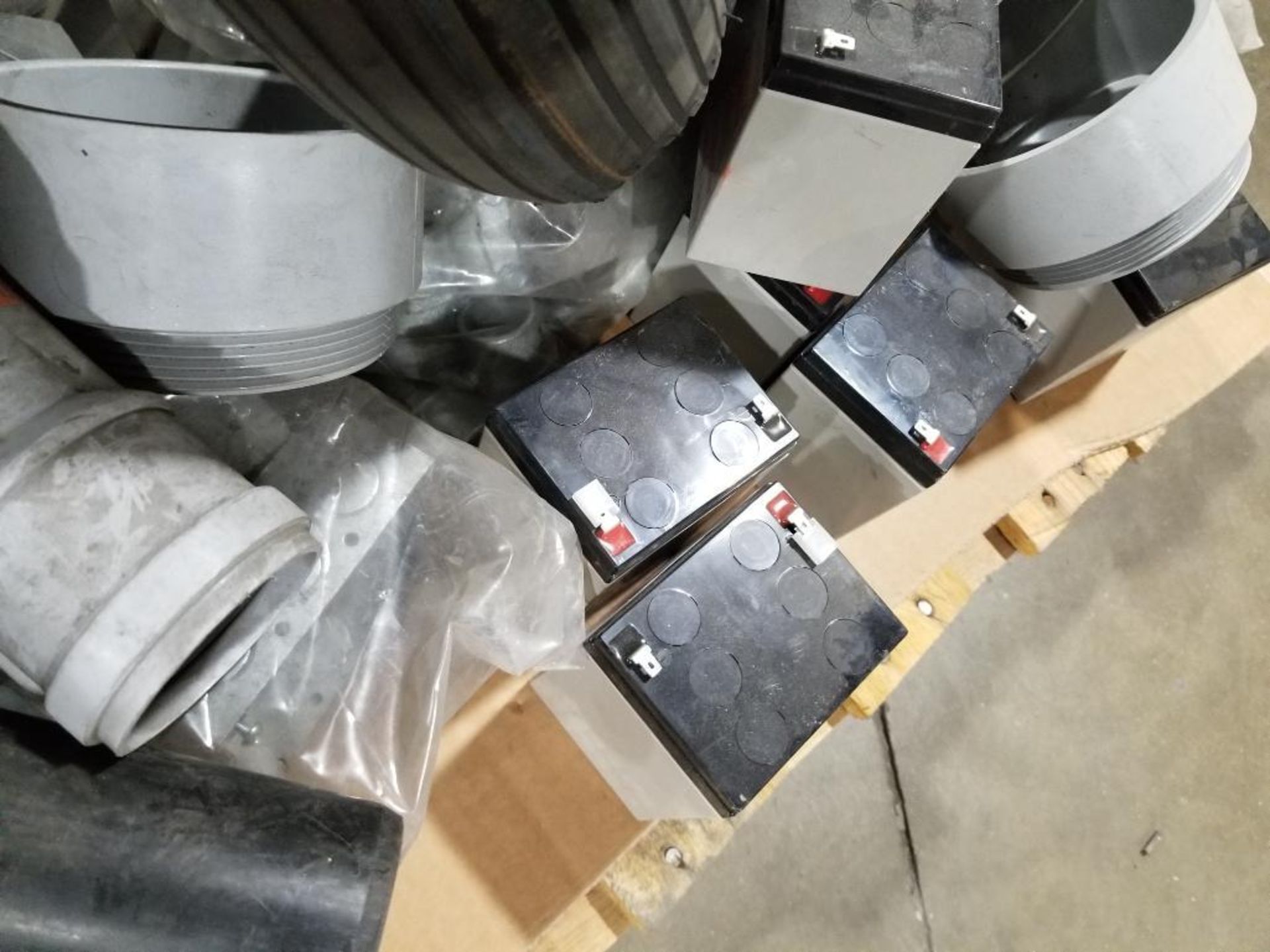Pallet of assorted parts and hardware. - Image 10 of 19