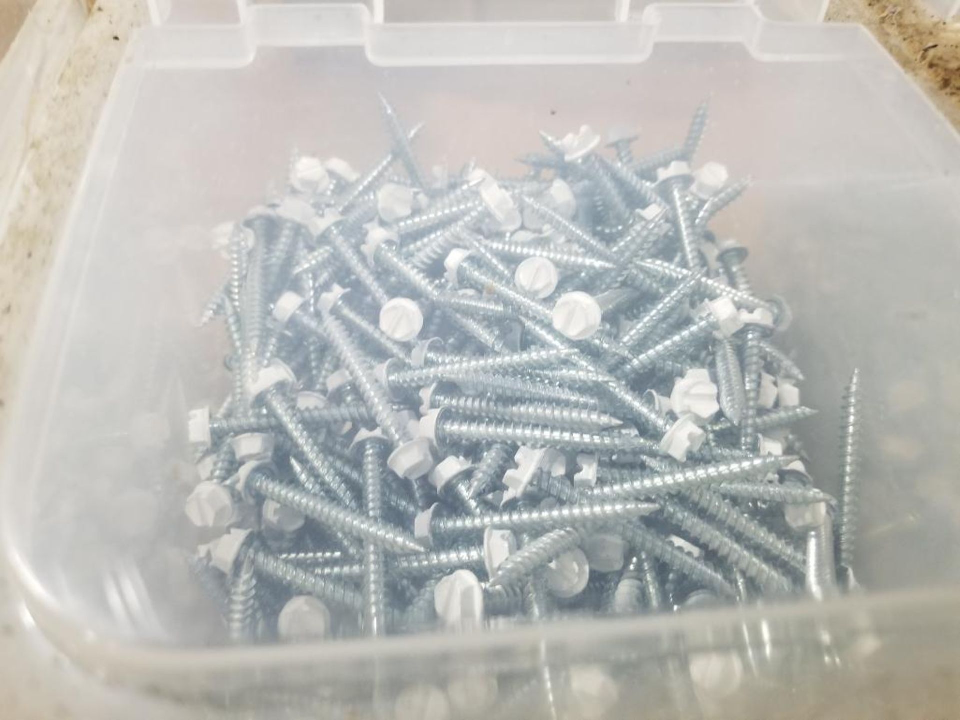 Qty 9000 - 8x1-1/2 white 1/4in hex head sheet metal screws. - Image 3 of 3