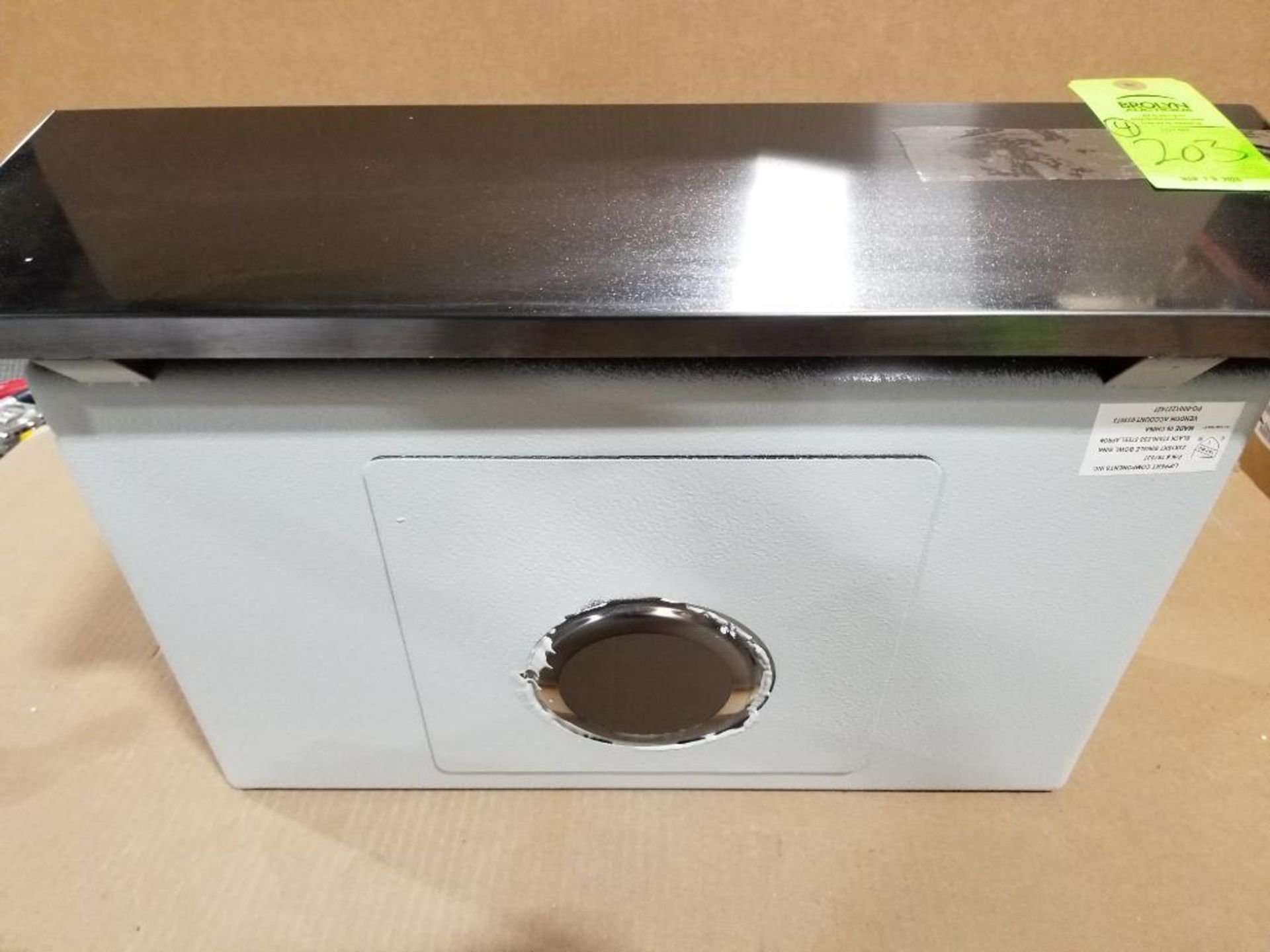 Qty 4 - Lippert black stainless steel apron style sink. 23in x 16in x 7in.  For a $20 fee this lot c - Image 3 of 4