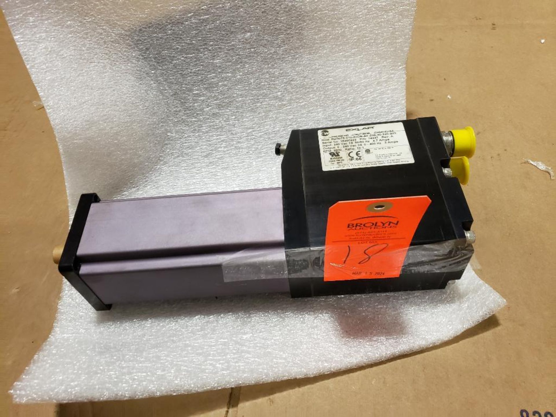 Exlar servo motor. Part number R2G075-010-KIGB-AF-238-30-230-SIO.