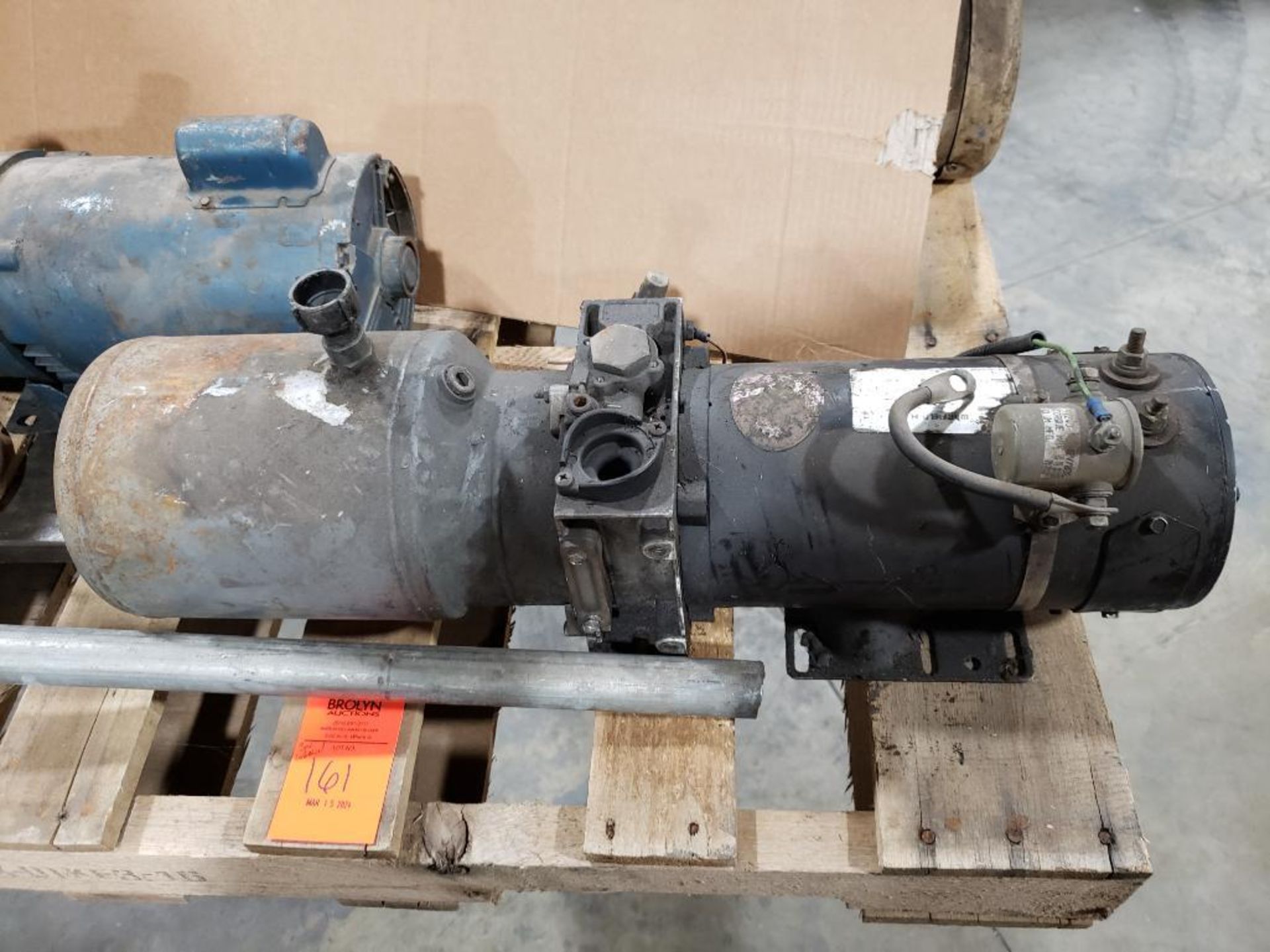 Assorted motor and pumps. - Image 2 of 14