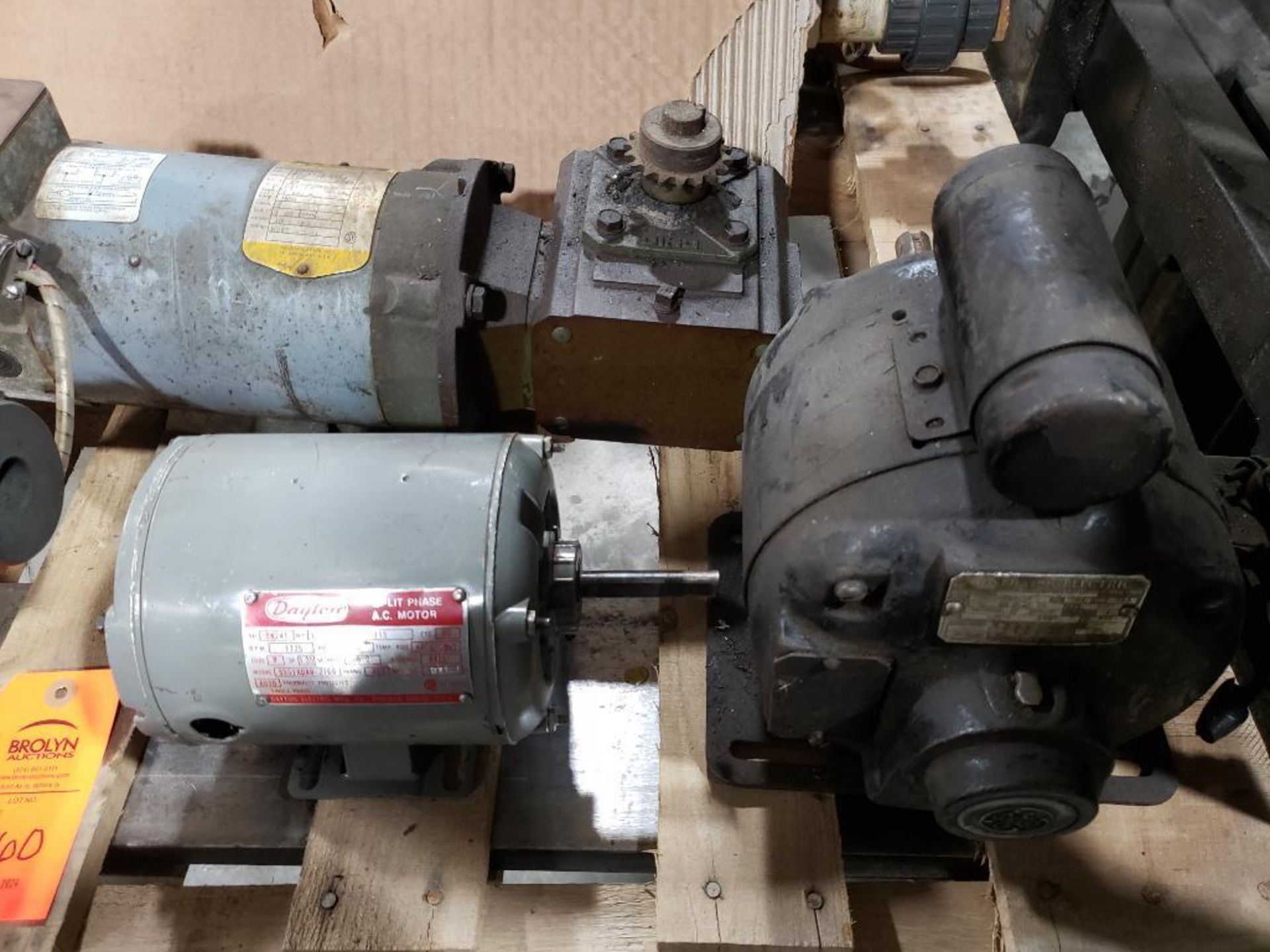 Assorted motor and gearboxes. - Image 15 of 16
