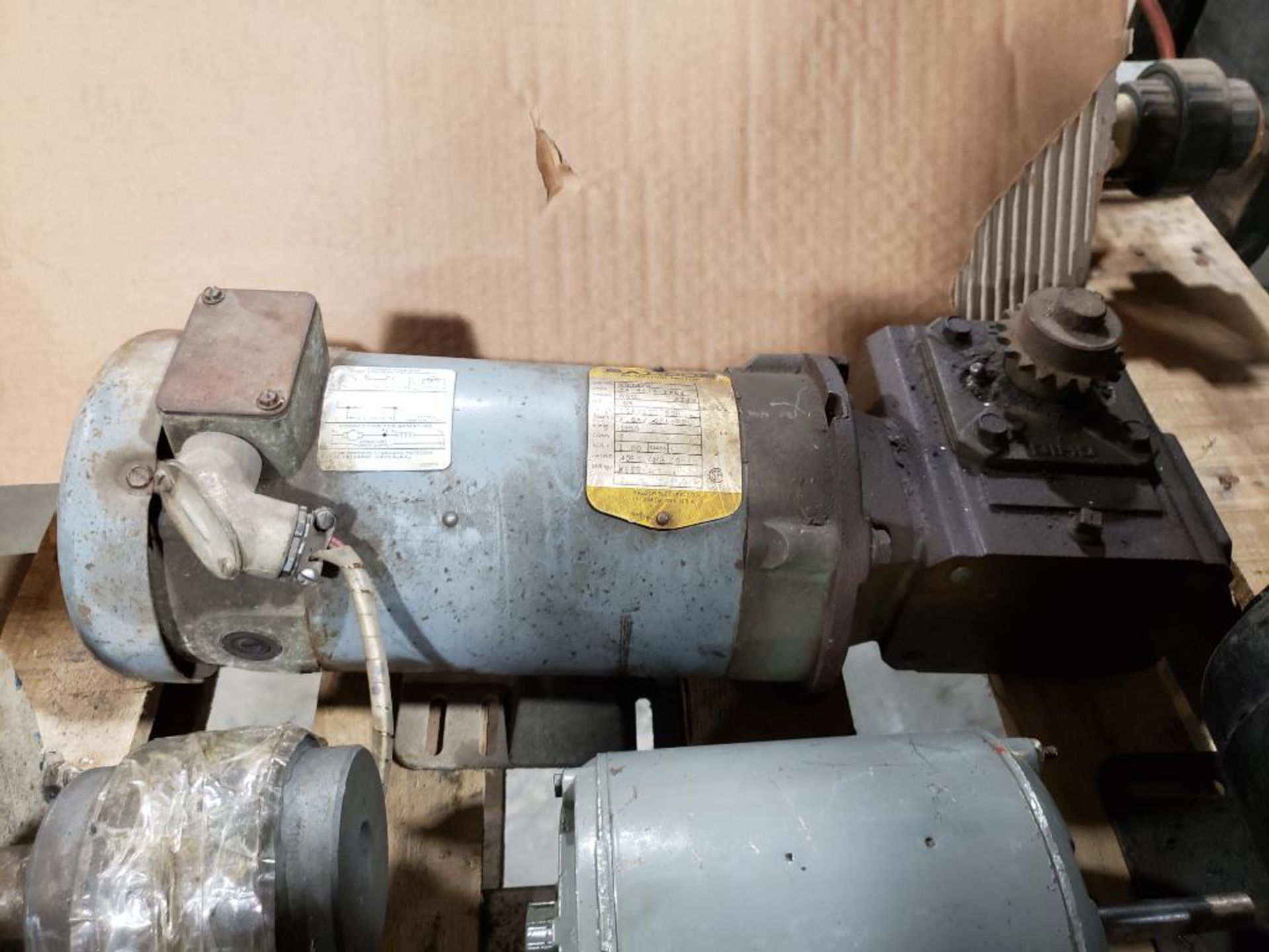 Assorted motor and gearboxes. - Image 6 of 16