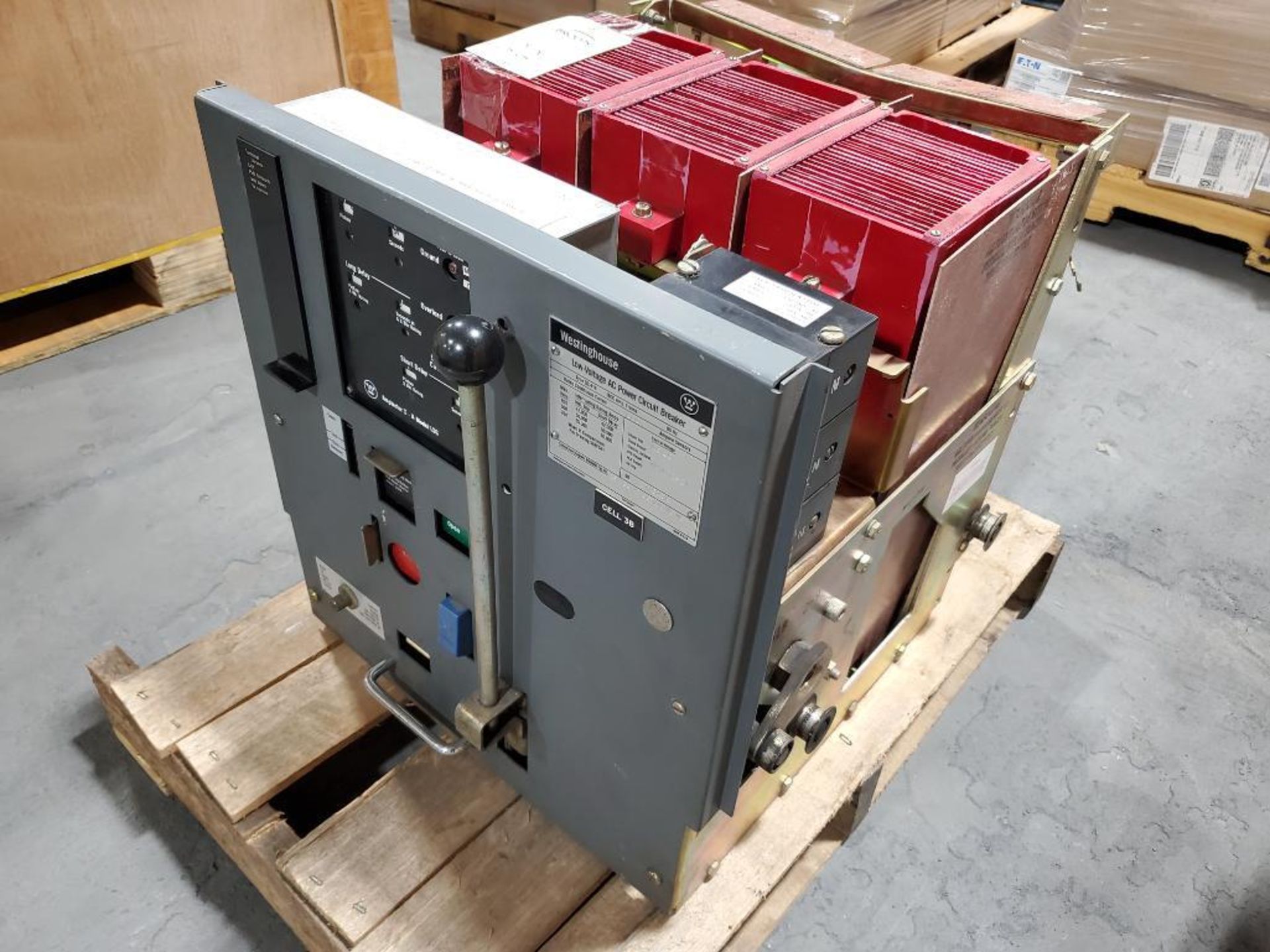 1600 amp Westinghouse Low Voltage AC Power Circuit Breaker. Type DS-416. - Image 9 of 9