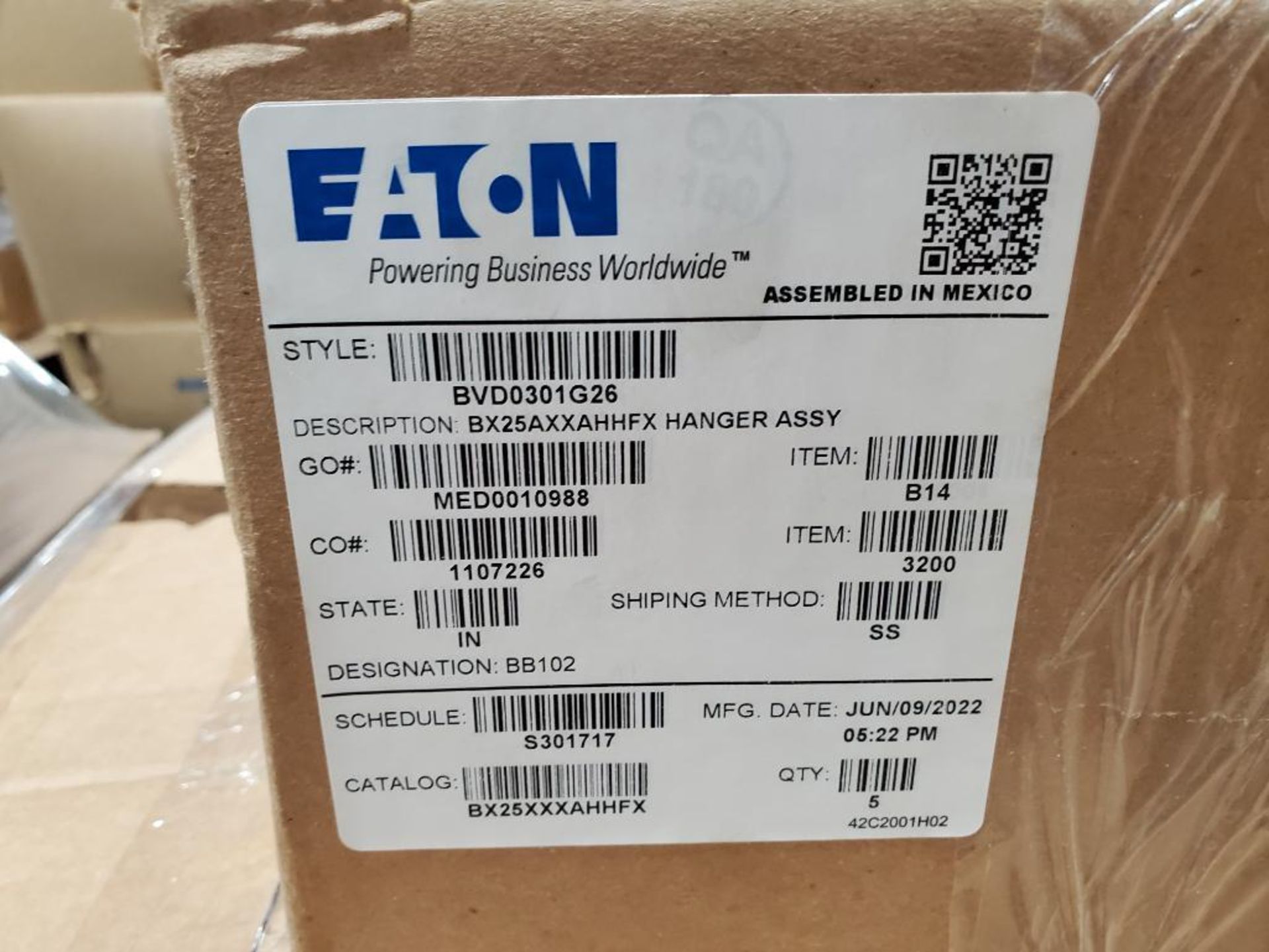 Qty 50 - Eaton bus duct hanger. Style BVD0301G26. Catalog BX25AXXAHHFX. (10 boxes of 5 each) - Bild 3 aus 3