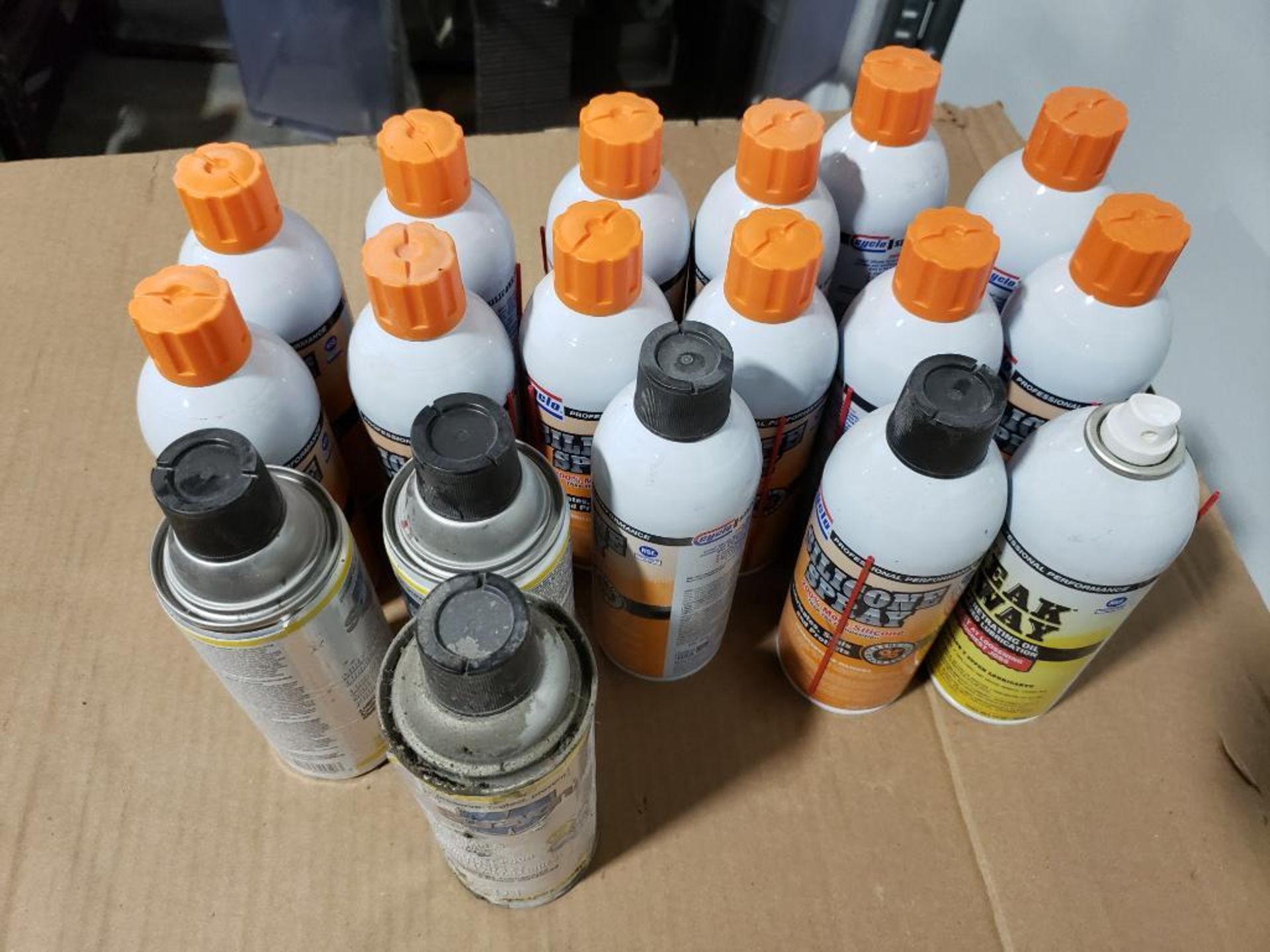 Large assortment of lubricants. - Image 5 of 6