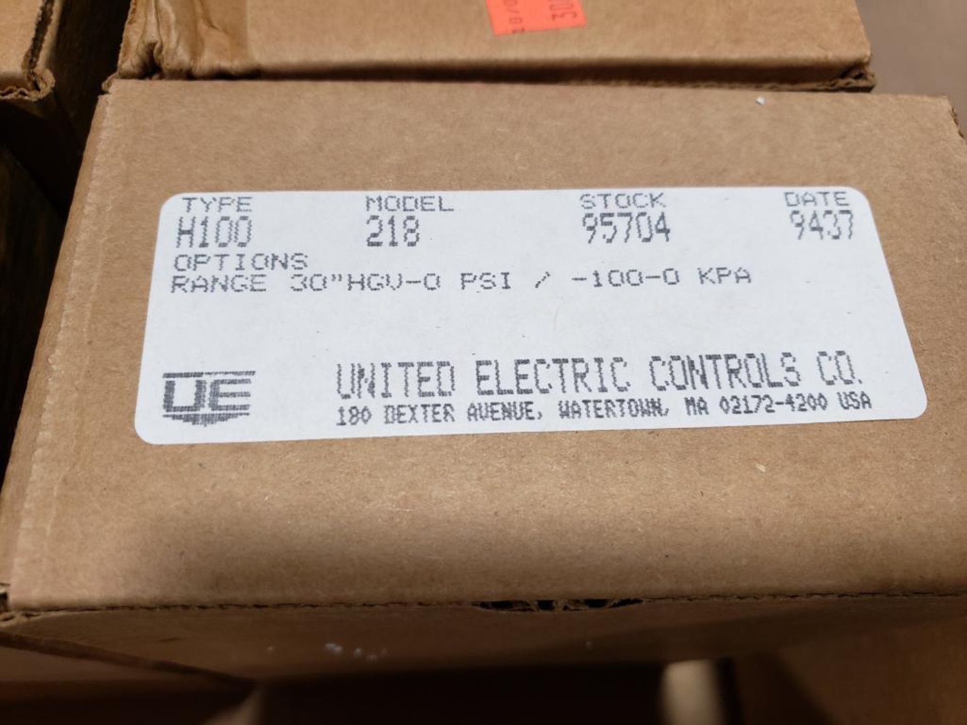 Qty 6 - UE pressure switch. Part number H100-218. - Image 2 of 6