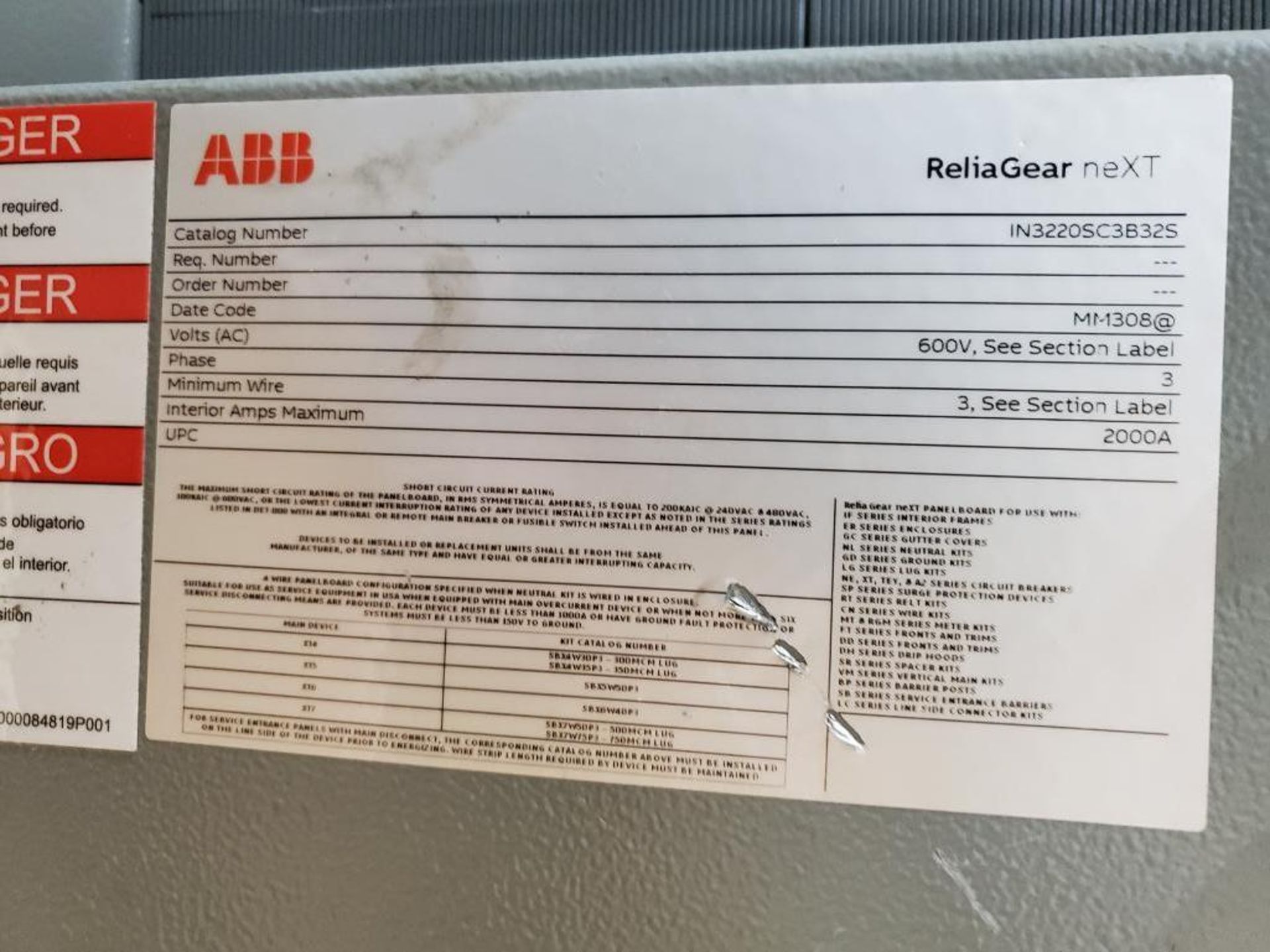 2000amp ABB ReliaGear neXT panel board. Catalog IN3220SC3B32S w/ 12 assorted ABB breakers. - Bild 6 aus 14