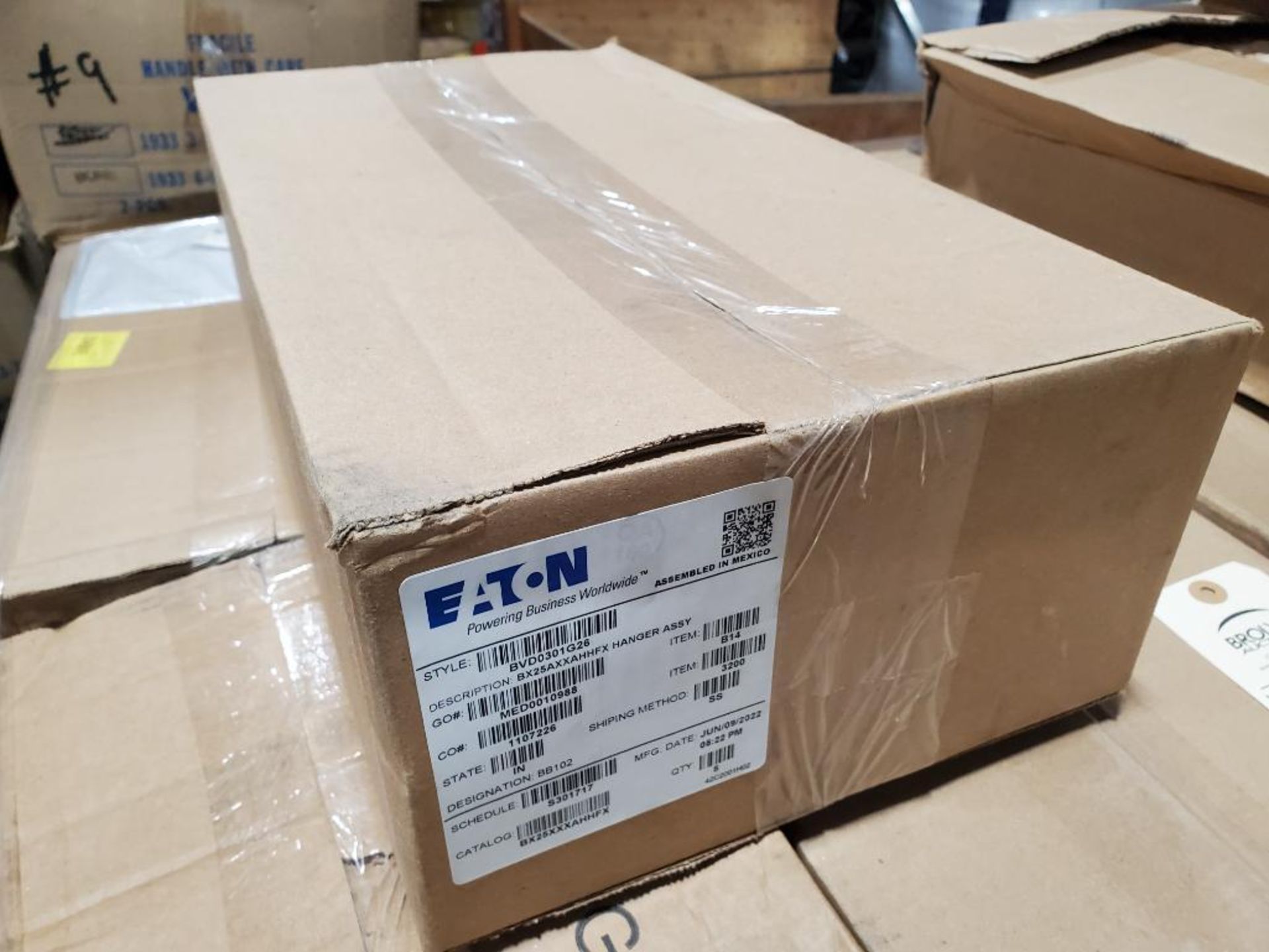 Qty 50 - Eaton bus duct hanger. Style BVD0301G26. Catalog BX25AXXAHHFX. (10 boxes of 5 each) - Bild 2 aus 4