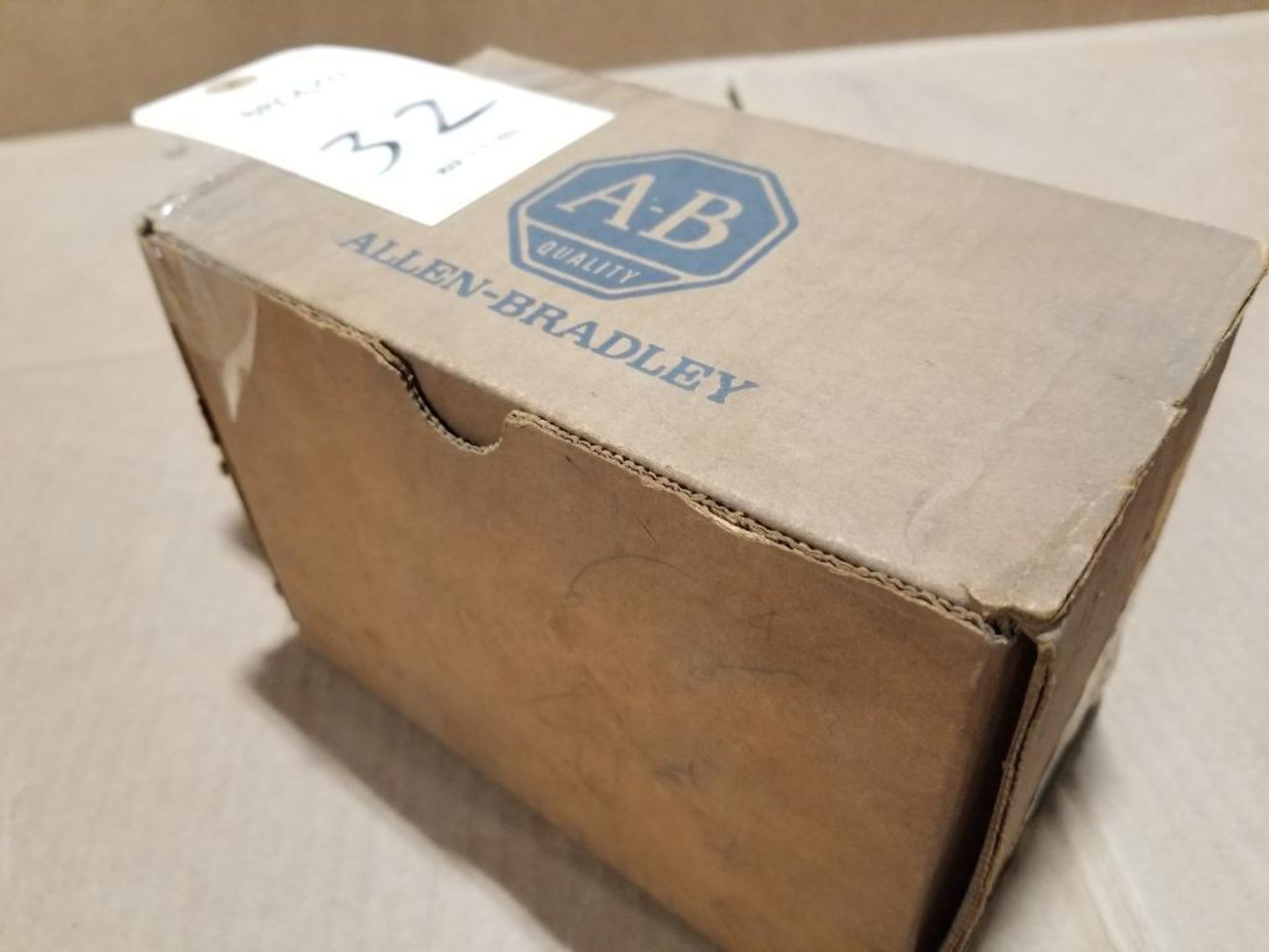 Allen Bradley AC contactor. Catalog number 500-B0D920. - Image 2 of 2