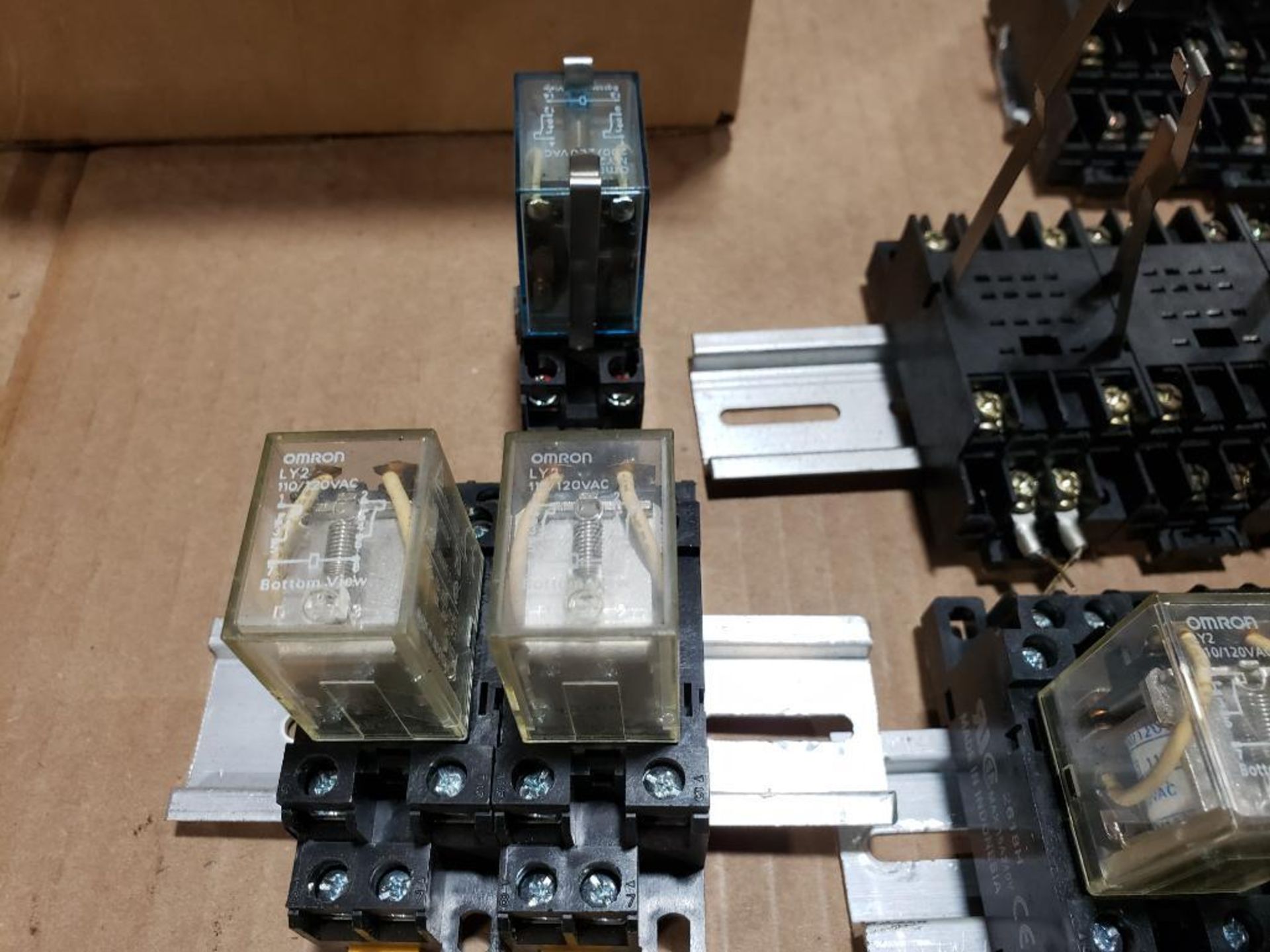 Large assortment of relays. - Image 8 of 12